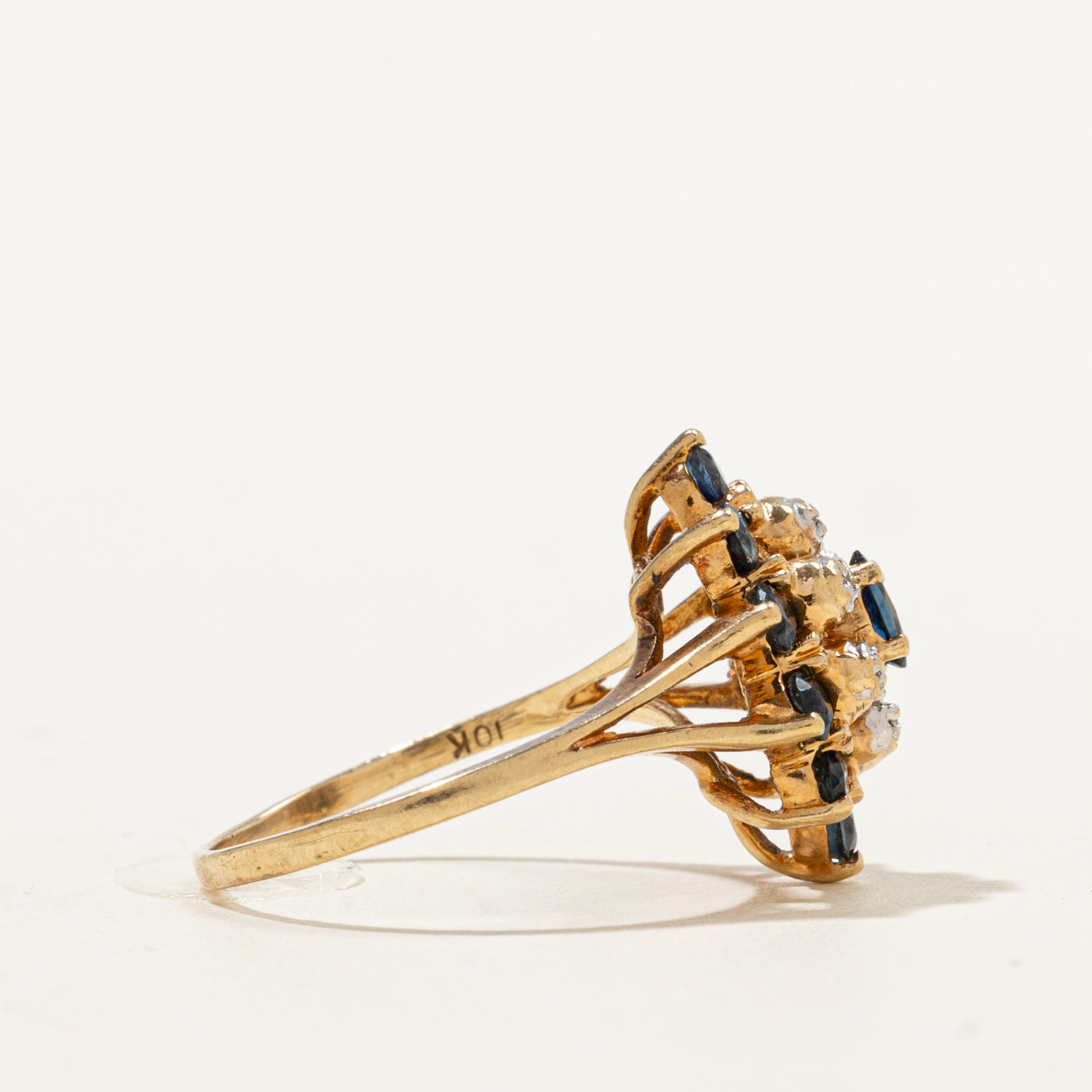 Bague cocktail saphir bleu et diamants | 1,15 ct, 0,02 ct | Taille 8,25 |