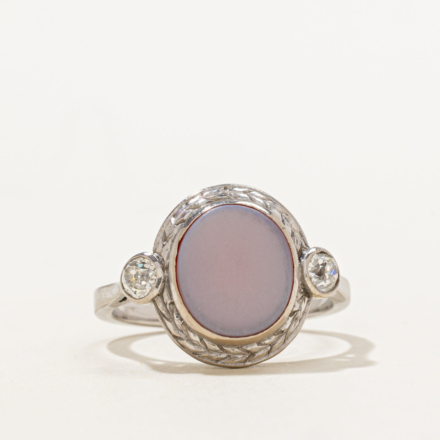 Bague cocktail en agate et diamants | 1,30 ct, 0,20 ct au total | Taille 6,5 |