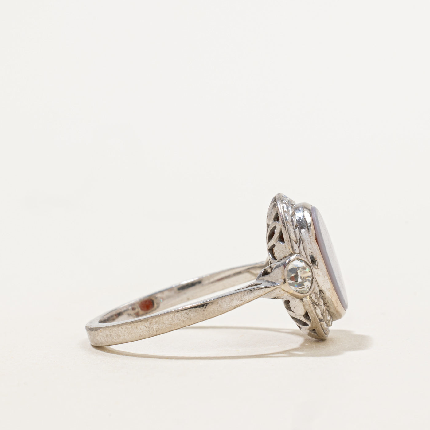 Bague cocktail en agate et diamants | 1,30 ct, 0,20 ct au total | Taille 6,5 |