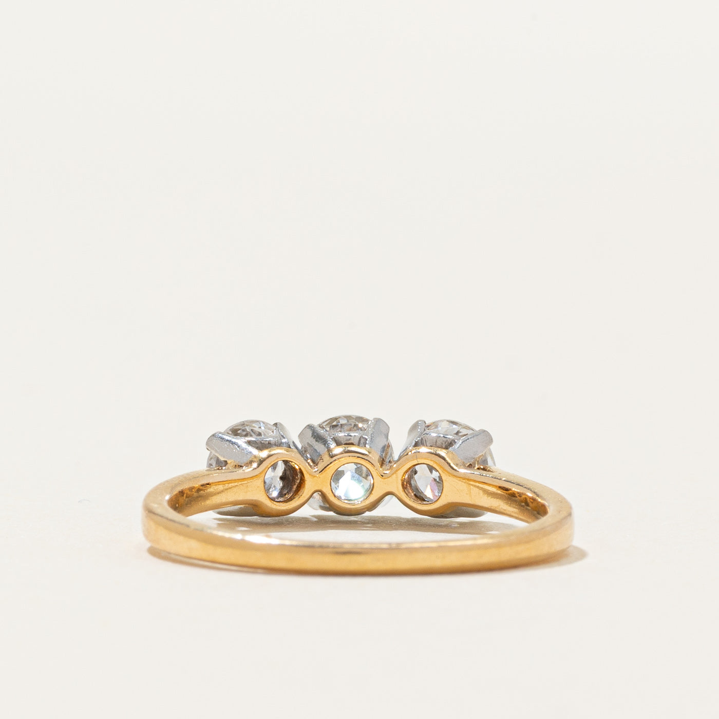 18k Three Stone Diamond Ring | 1.04ctw VS2/SI1 H | SZ 6.5
