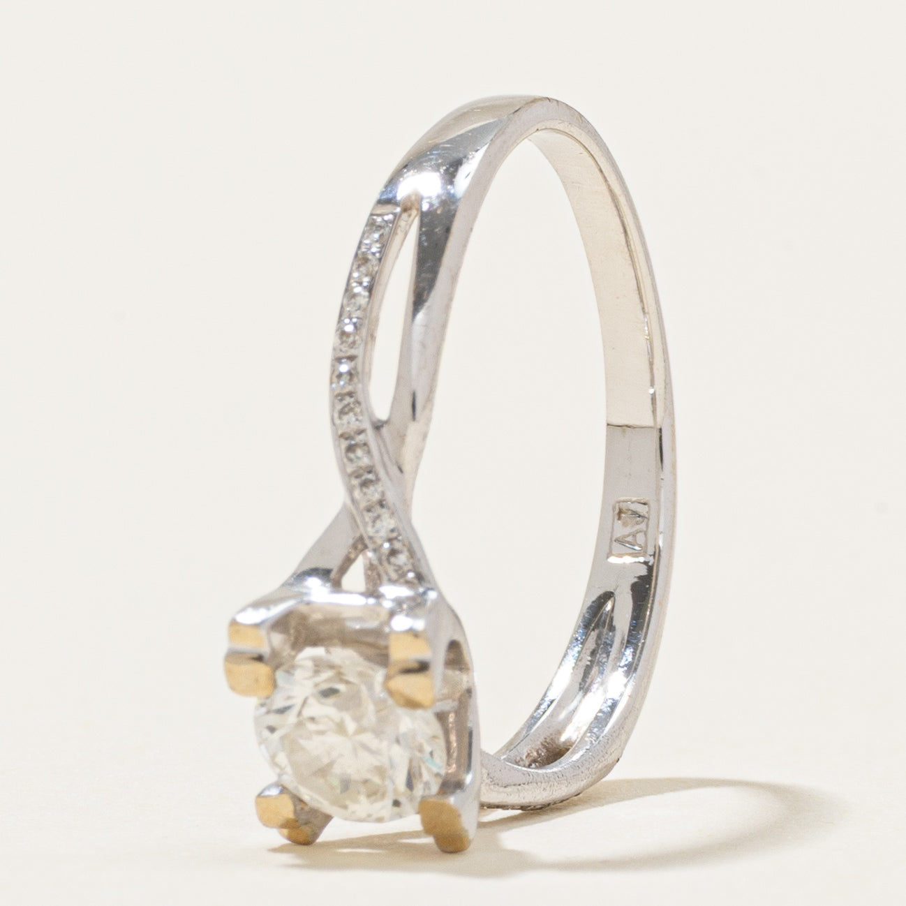 18k Diamond Cross Over Engagement Ring | 0.93ctw SI2 I | SZ 5.25