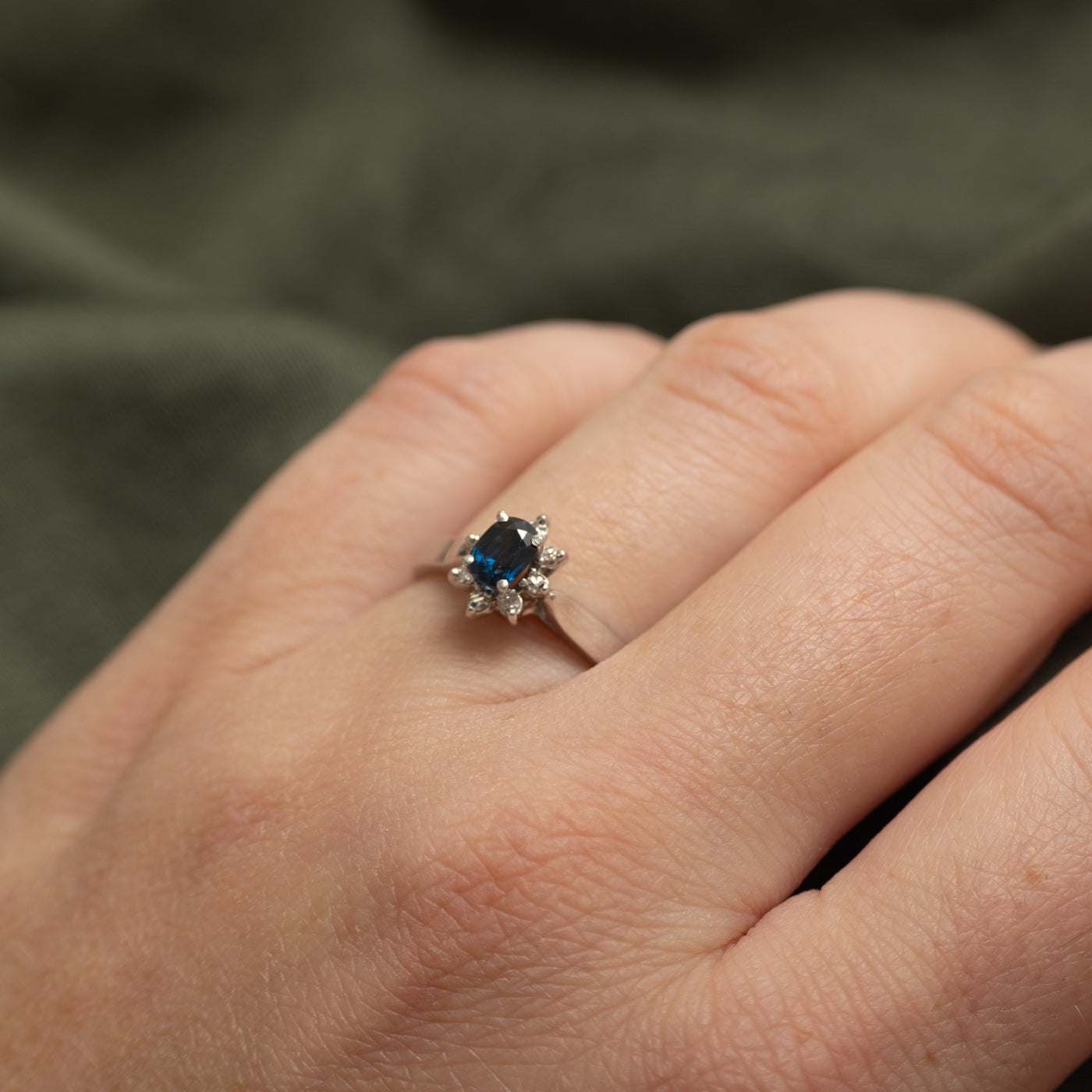 Oval Cut Sapphire & Diamond Petal Ring | SZ 6.5