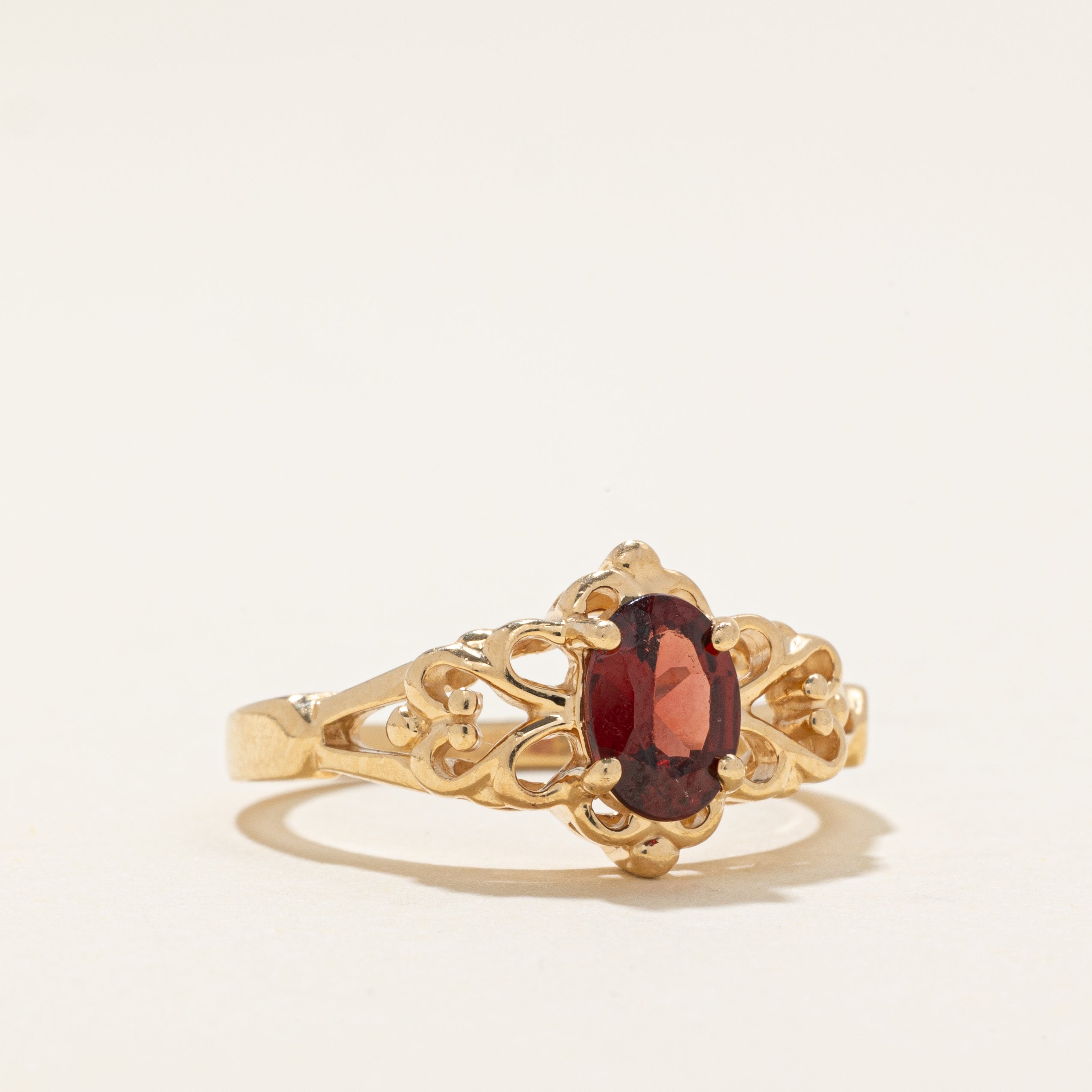 Solitaire Garnet Scrollwork Ring | 0.8ct | SZ 6.75 |