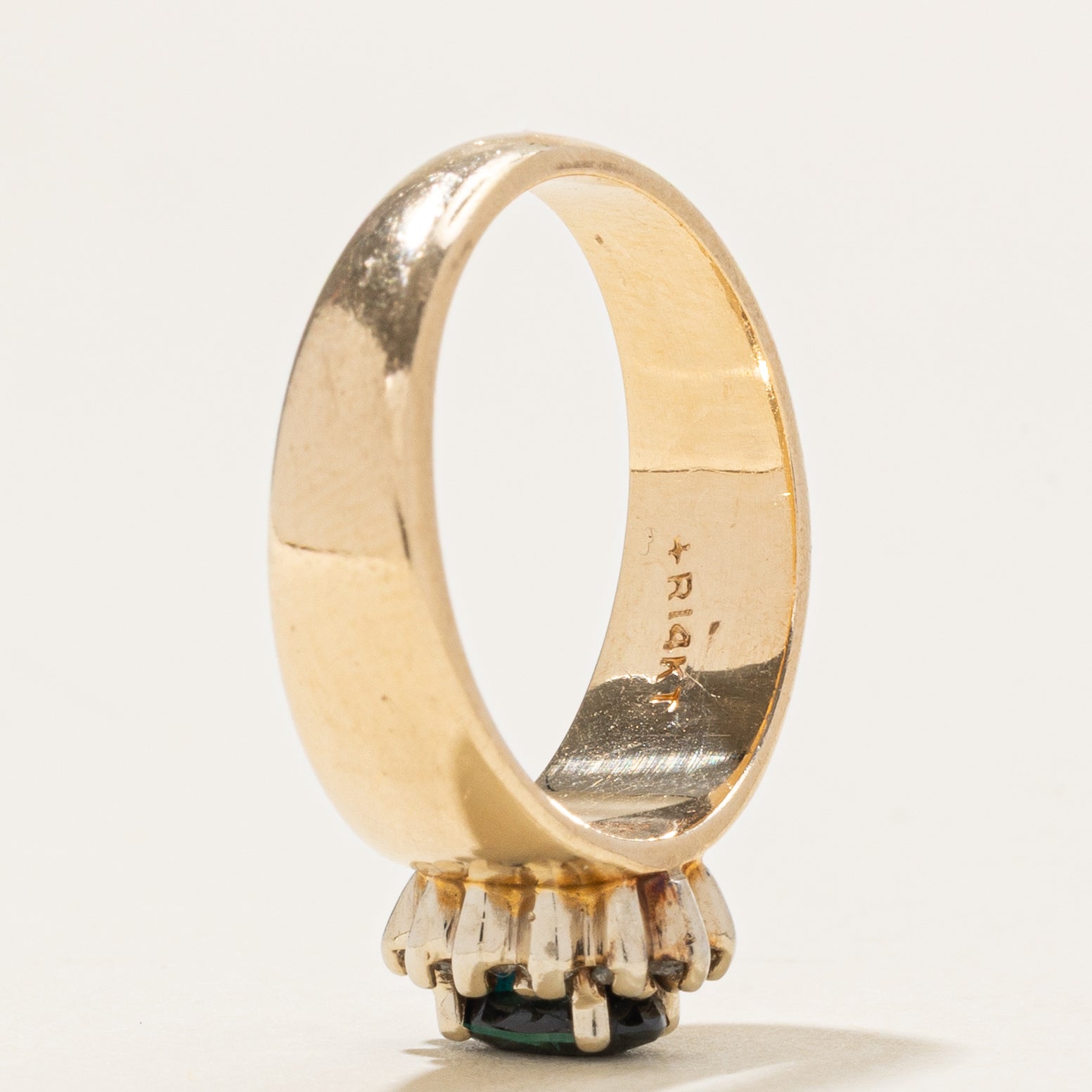 Oval Cut Sapphire & Diamond Petal Halo Ring | 0.4ct, 0.06ctw | SZ 5.5 |