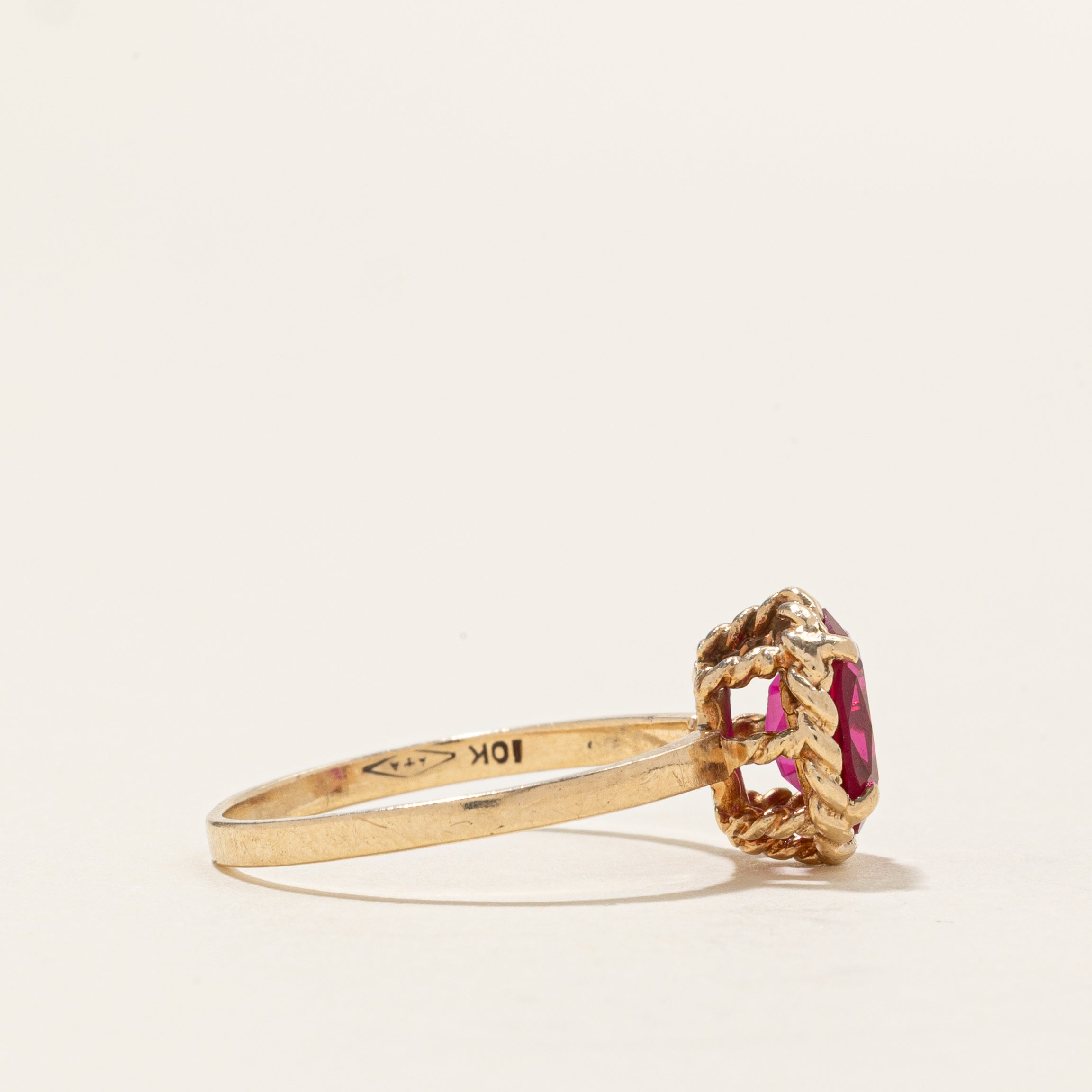 Bague texturée en rubis synthétique à motif corde | 1,3 ct | Taille 6,5 |