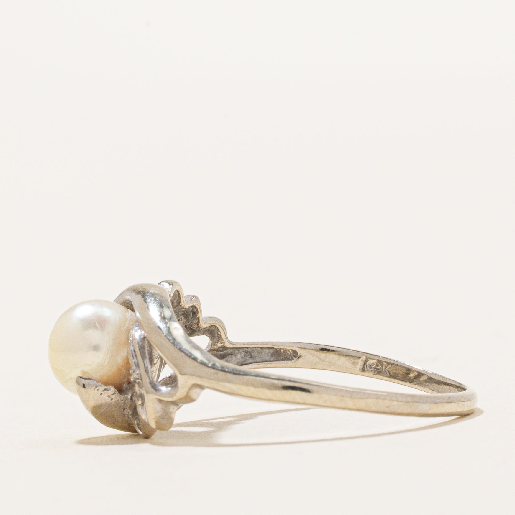 Pearl & Diamond Ring | 0.02ctw | SZ 6.5