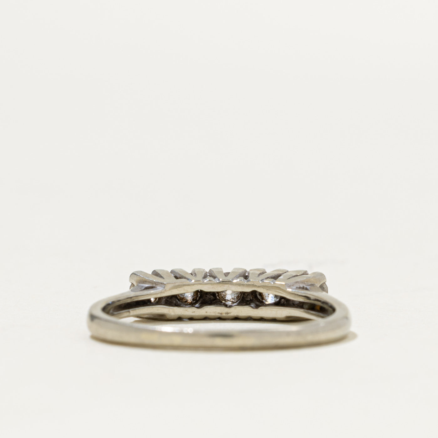 Five Stone Diamond Grooved Band | 0.28ctw | 1.65mm | SZ 7.5