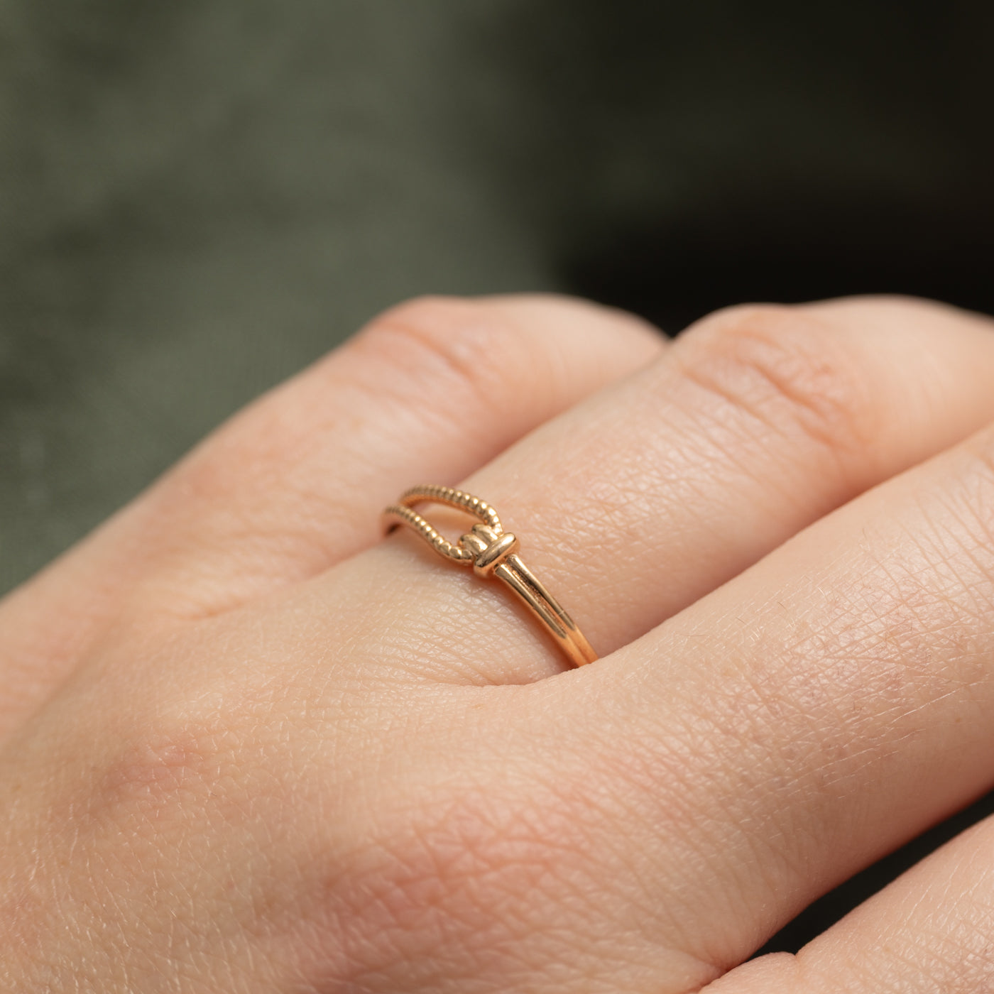 18k Yellow Gold Looped Ring | SZ 7.75