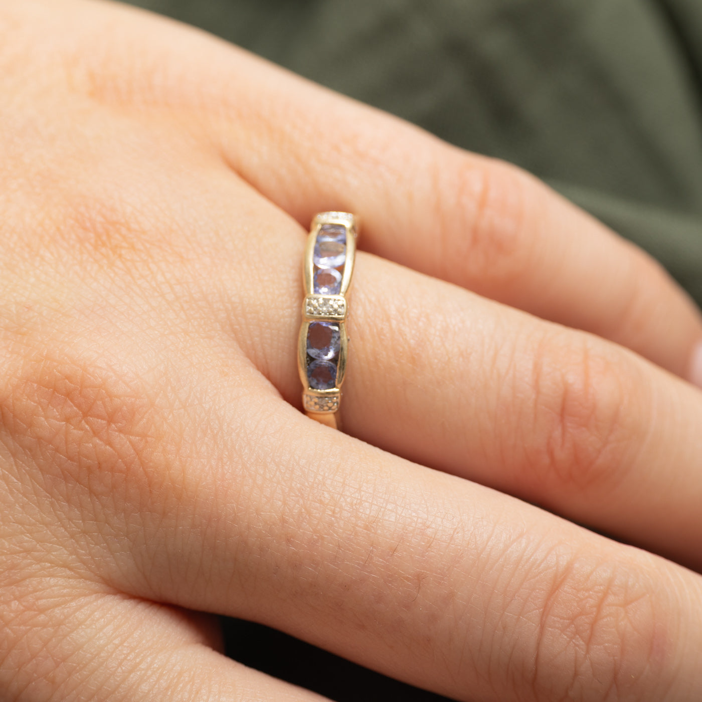 Bague sertie de tanzanites et de diamants | 0,80 ct, 0,02 ct | Taille 6,5