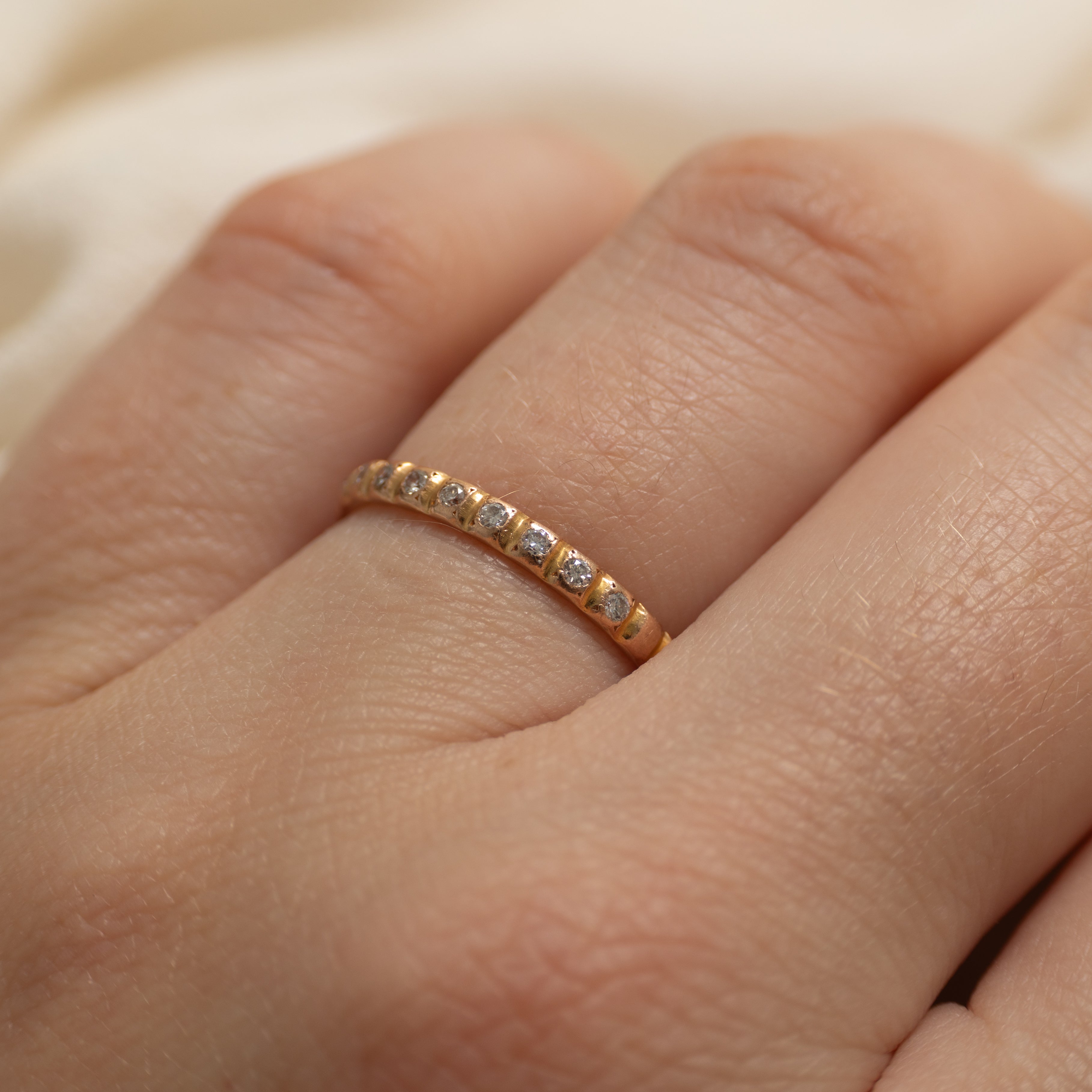 Semi Eternity Diamond Scalloped Band | SZ 6