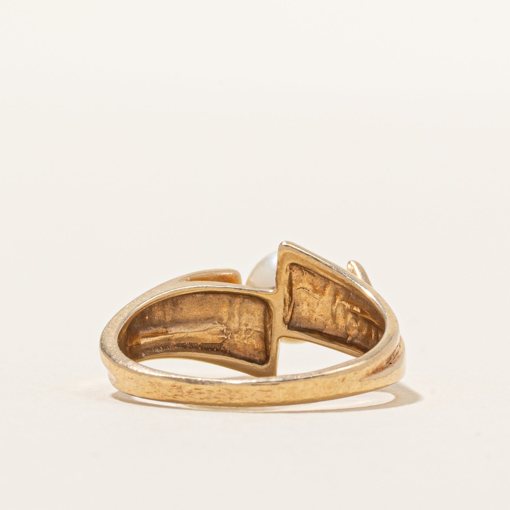 Solitaire Pearl Bypass Ring | SZ 6.25