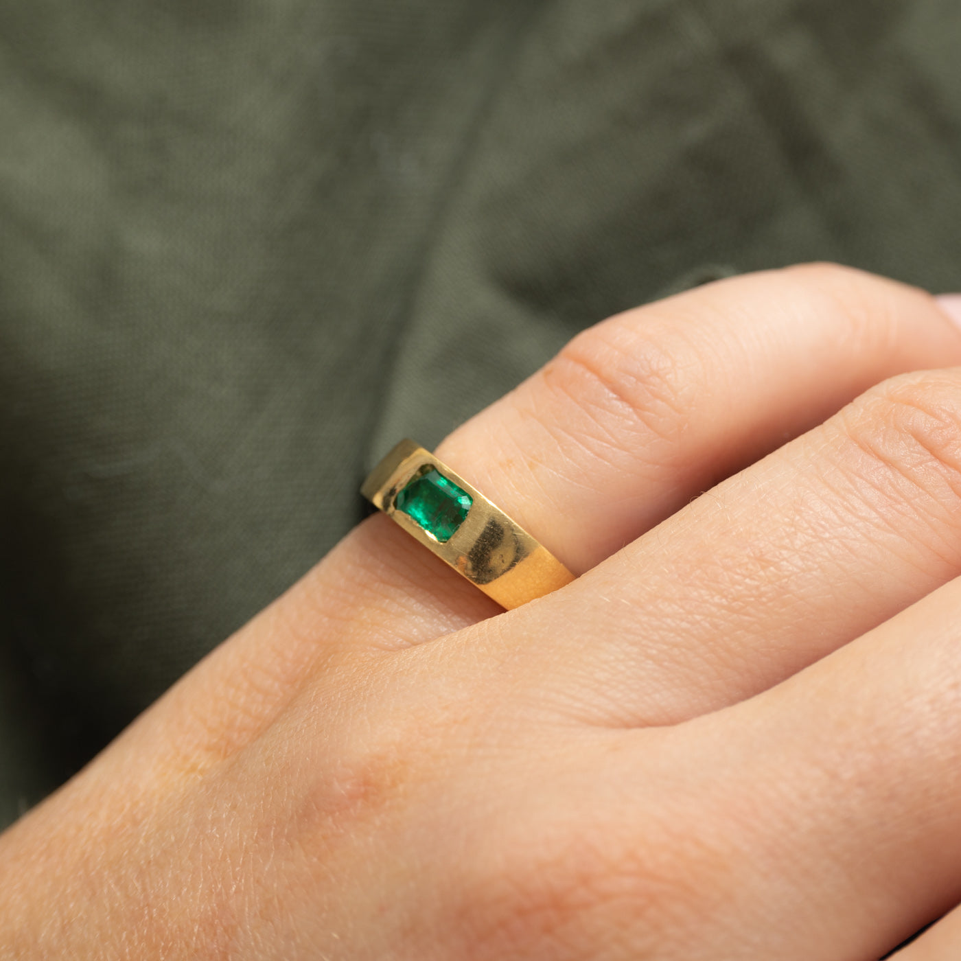 18k East West Flush Set Emerald Band | 0.50ct | SZ 4