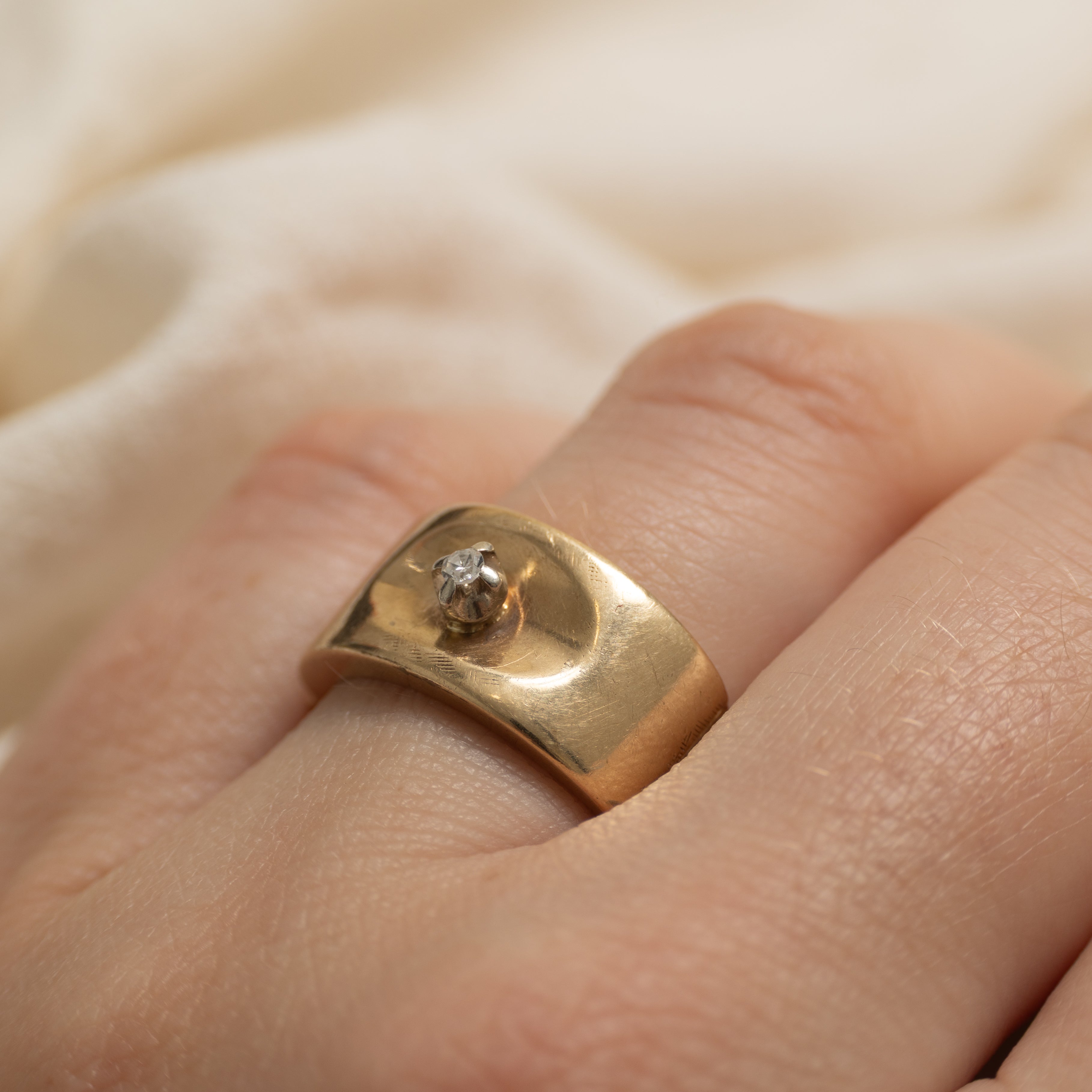 10k Solitaire Diamond Band | SZ 6.25