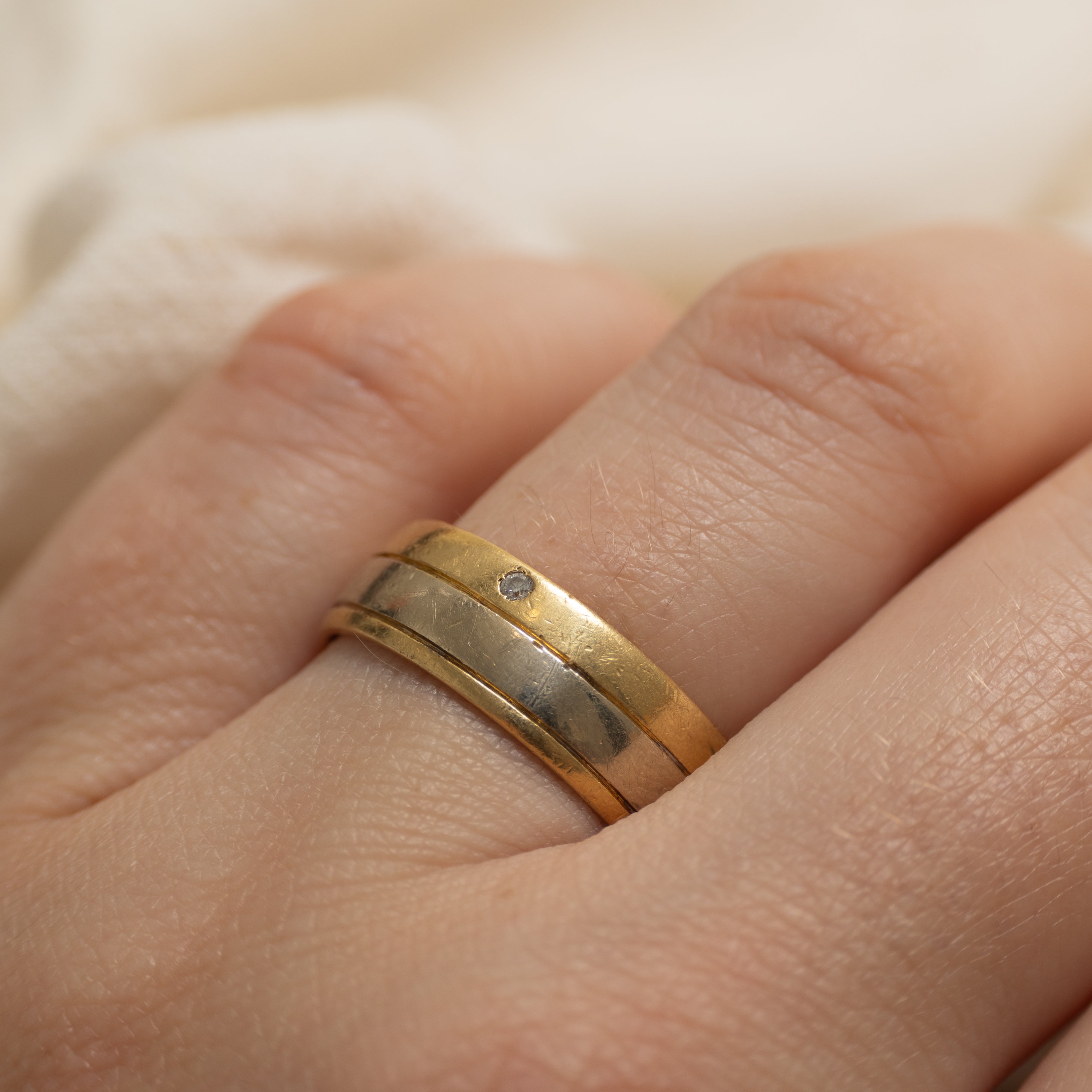 Two Tone Diamond Grooved Band | 6.5mm | SZ 8