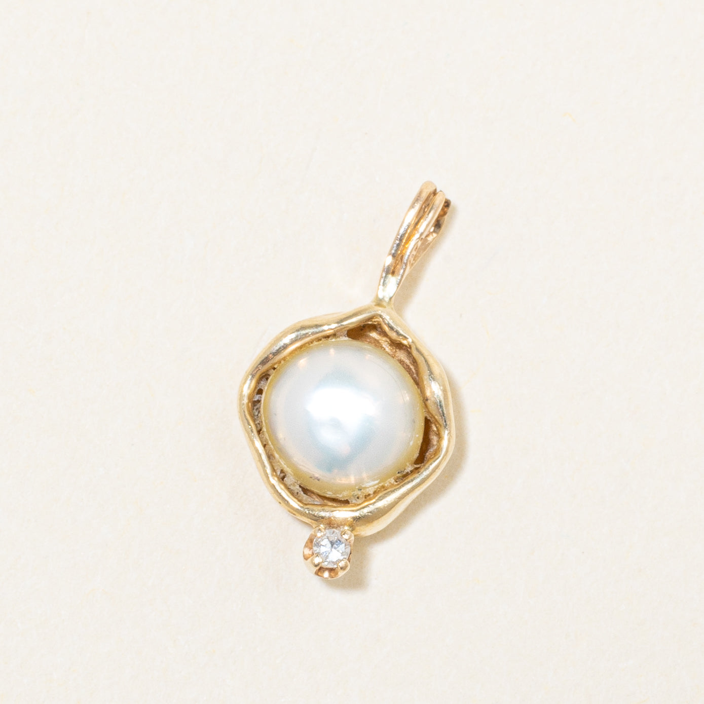 Bezel Set Pearl & Diamond Pendant | 0.005ct |