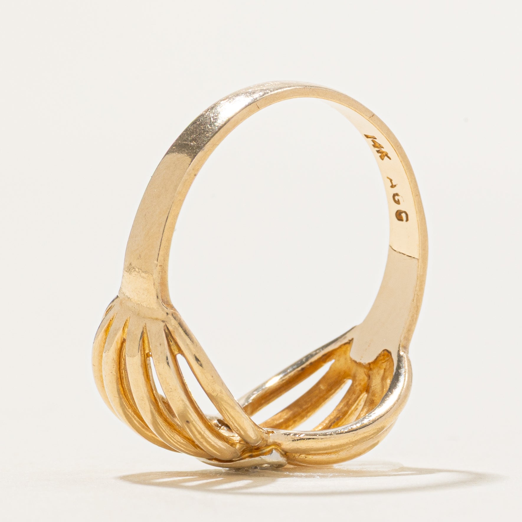 14k Diamond Openwork Twisted Ring | SZ 6