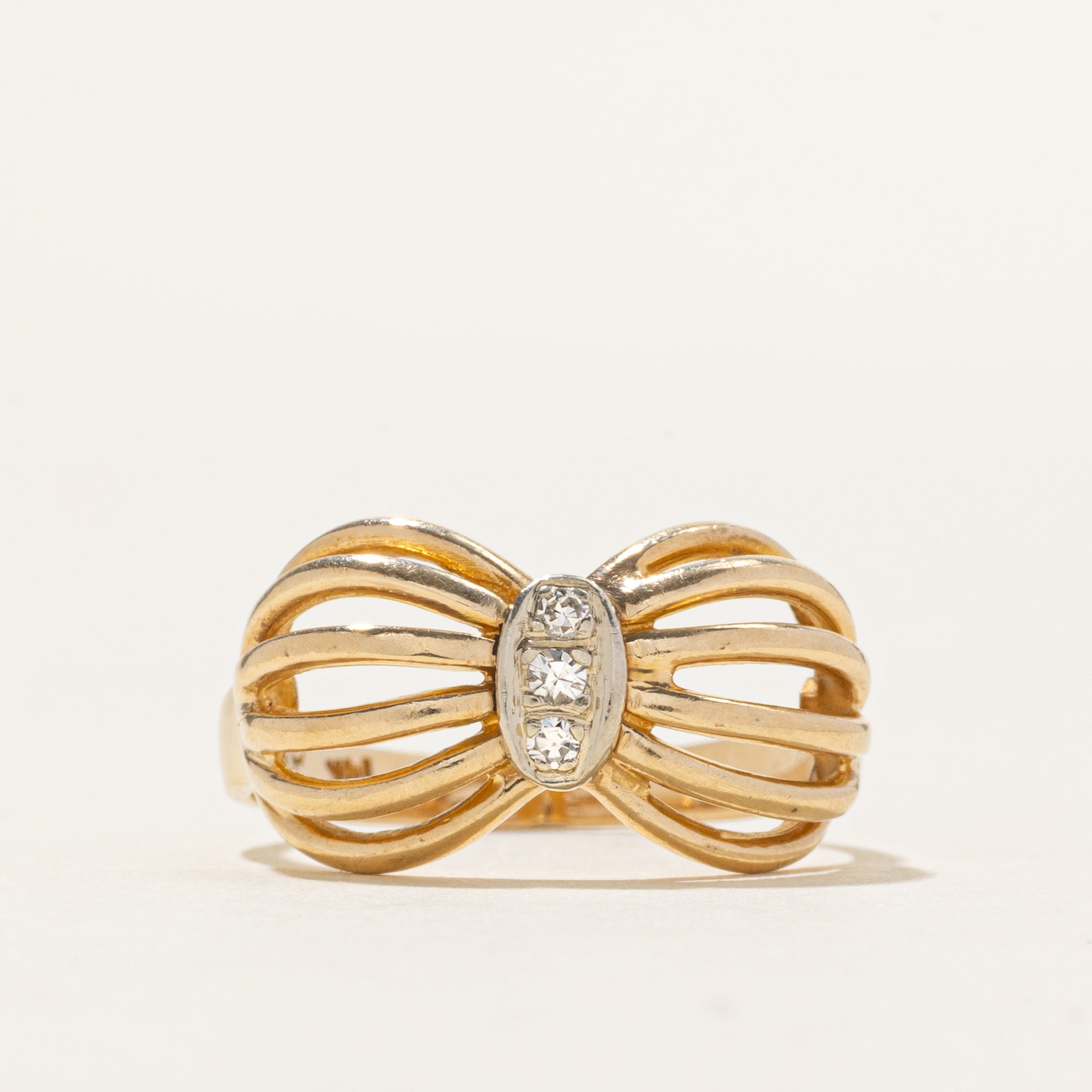 14k Diamond Openwork Twisted Ring | SZ 6