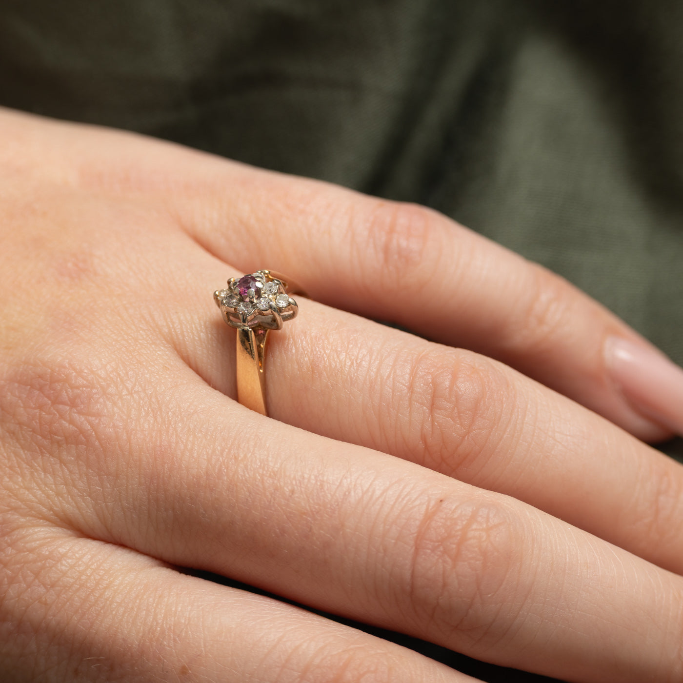 Ruby & Diamond Cluster Reverse Tapered Ring | 0.06ct, 0.16ctw | SZ 7.25