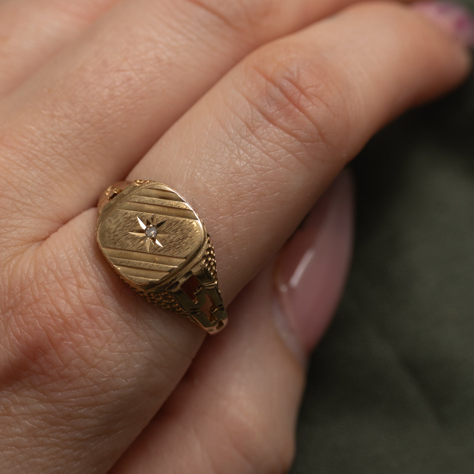 Bague sertie de diamants Birmingham Star de 1990 | 0,01 ct | Taille 11