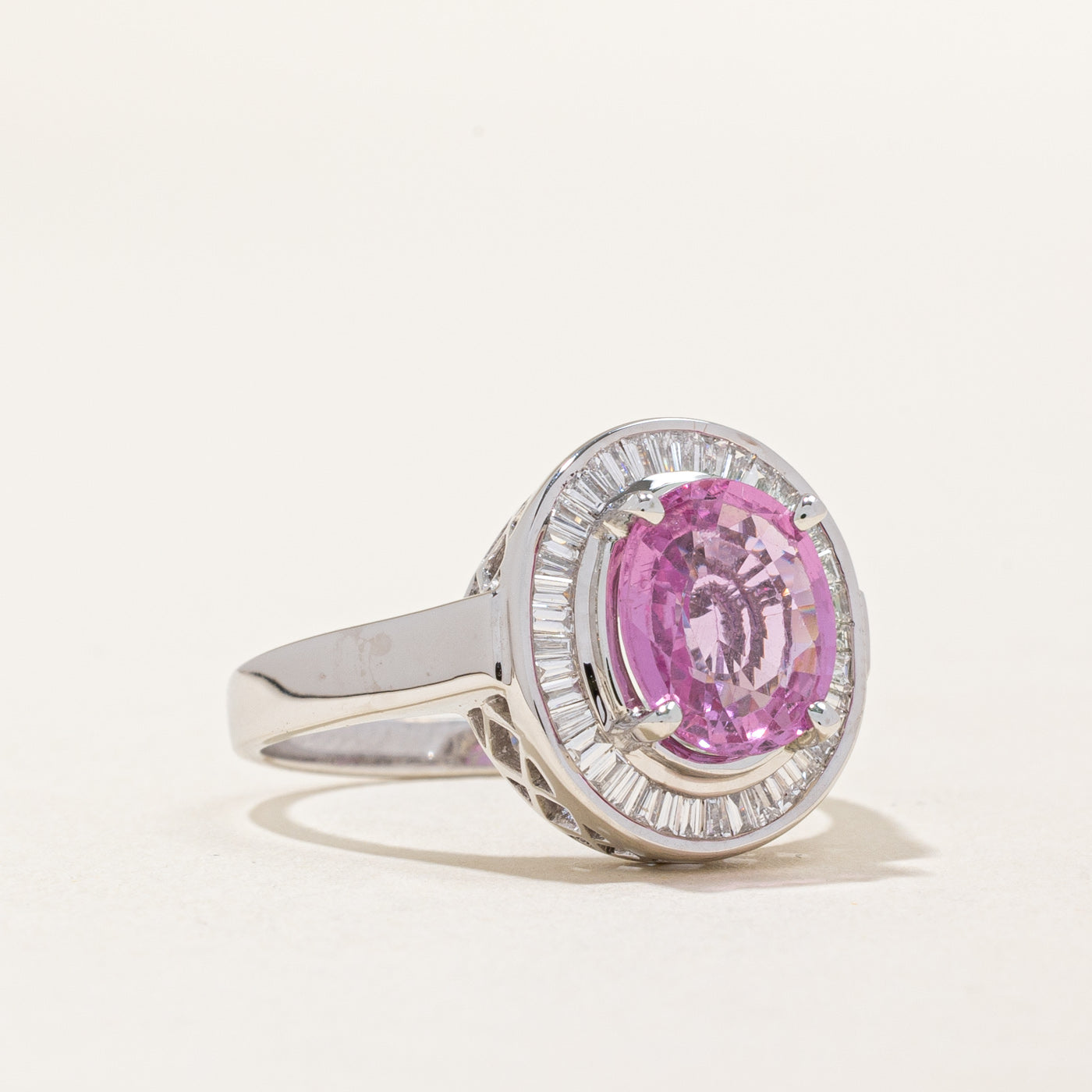 Bague halo saphir rose et diamants | 2,03 ct, 0,45 ct au total | Taille 9,25 |