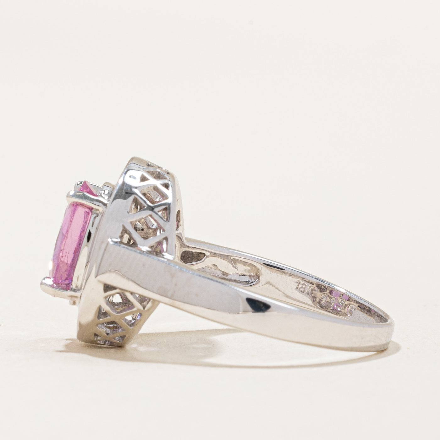 Bague halo saphir rose et diamants | 2,03 ct, 0,45 ct au total | Taille 9,25 |