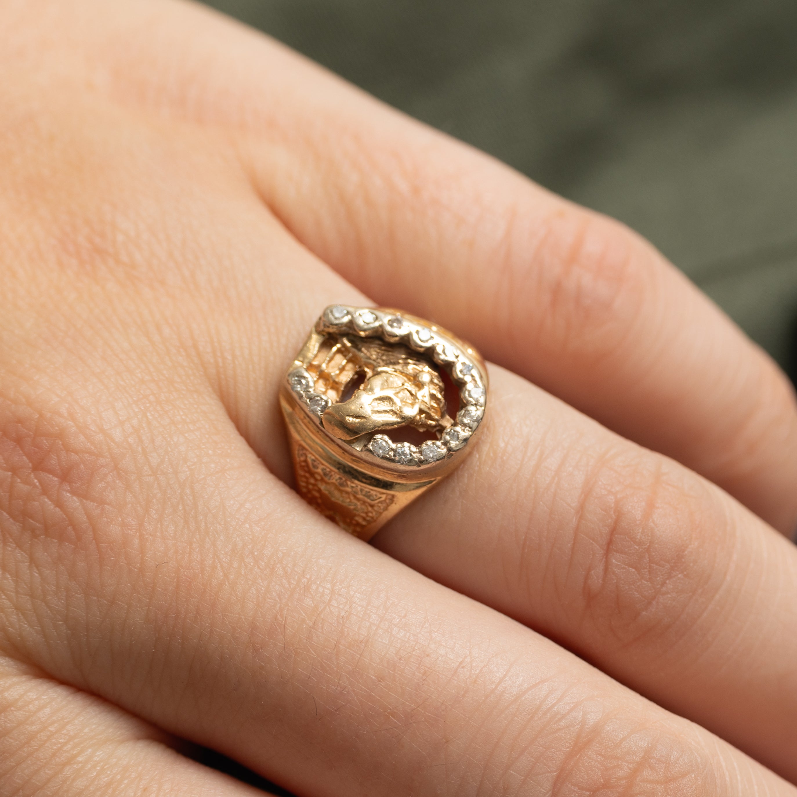 Two-Tone Diamond Engraved Horseshoe Ring | SZ 6.5