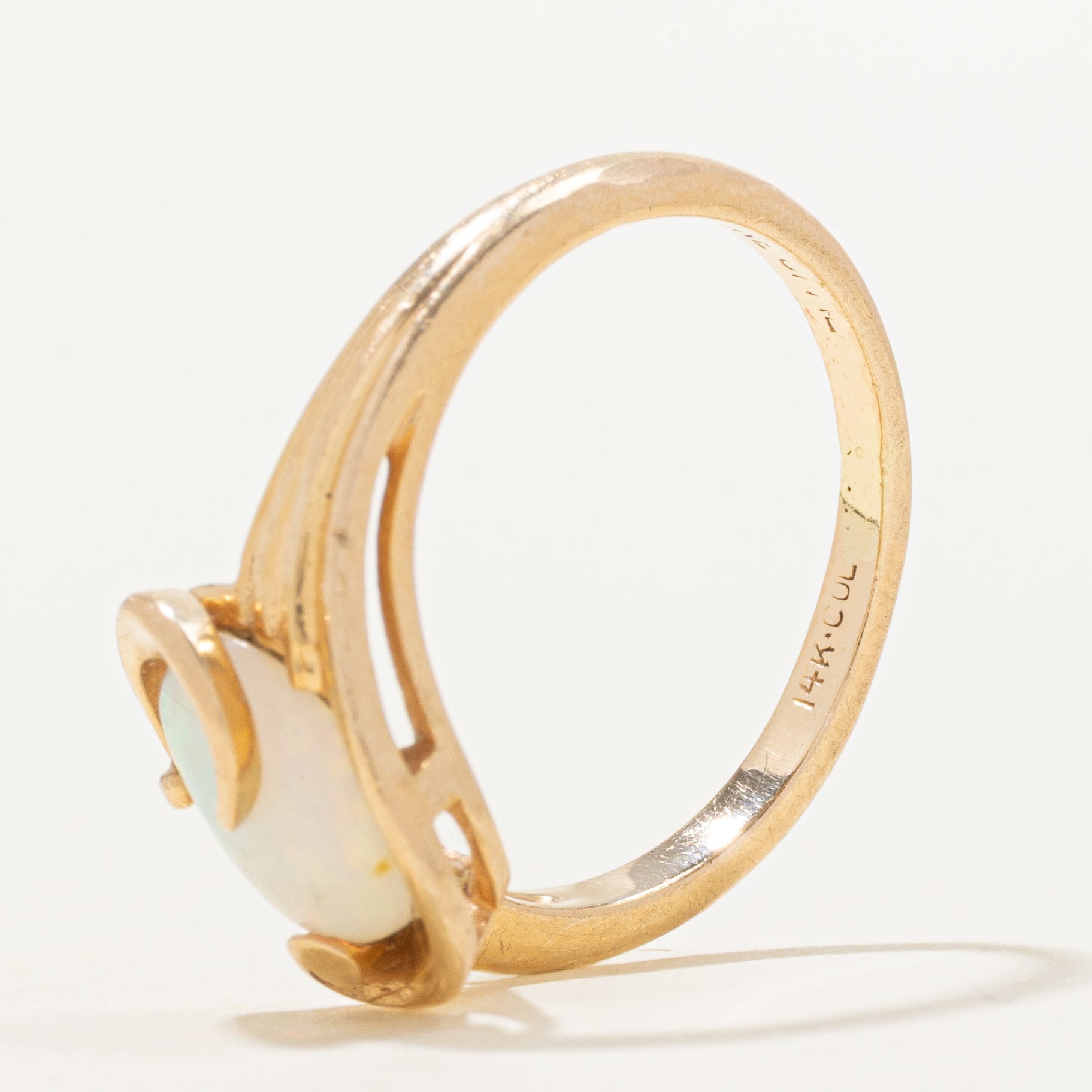 Diagonal Set Opal Grooved Ring | 0.62ct | SZ 5.25