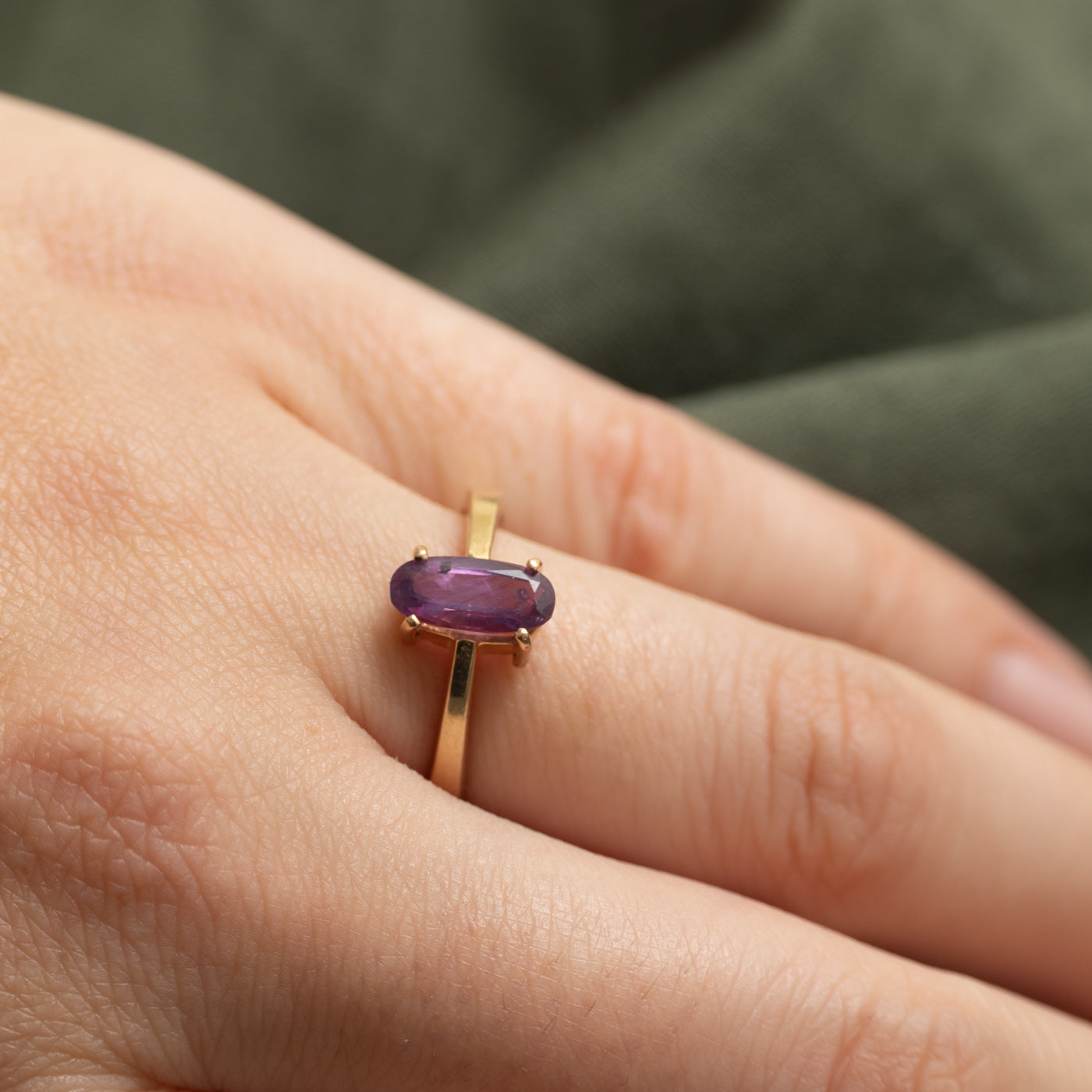 Oval Cut Bezel Set Purple Sapphire Ring | 1.10ct | SZ 7.5