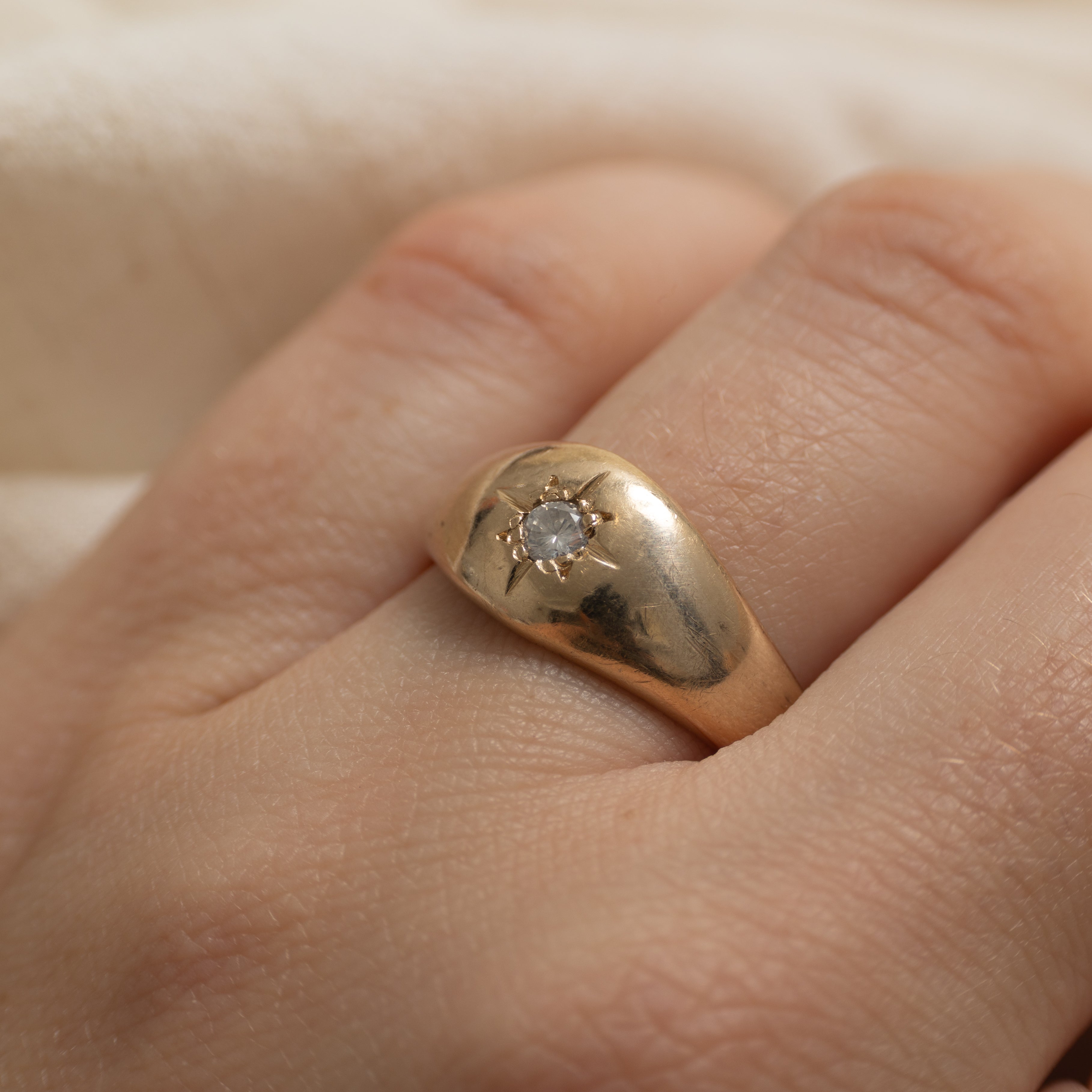 Star Set Diamond Dome Ring | SZ 8