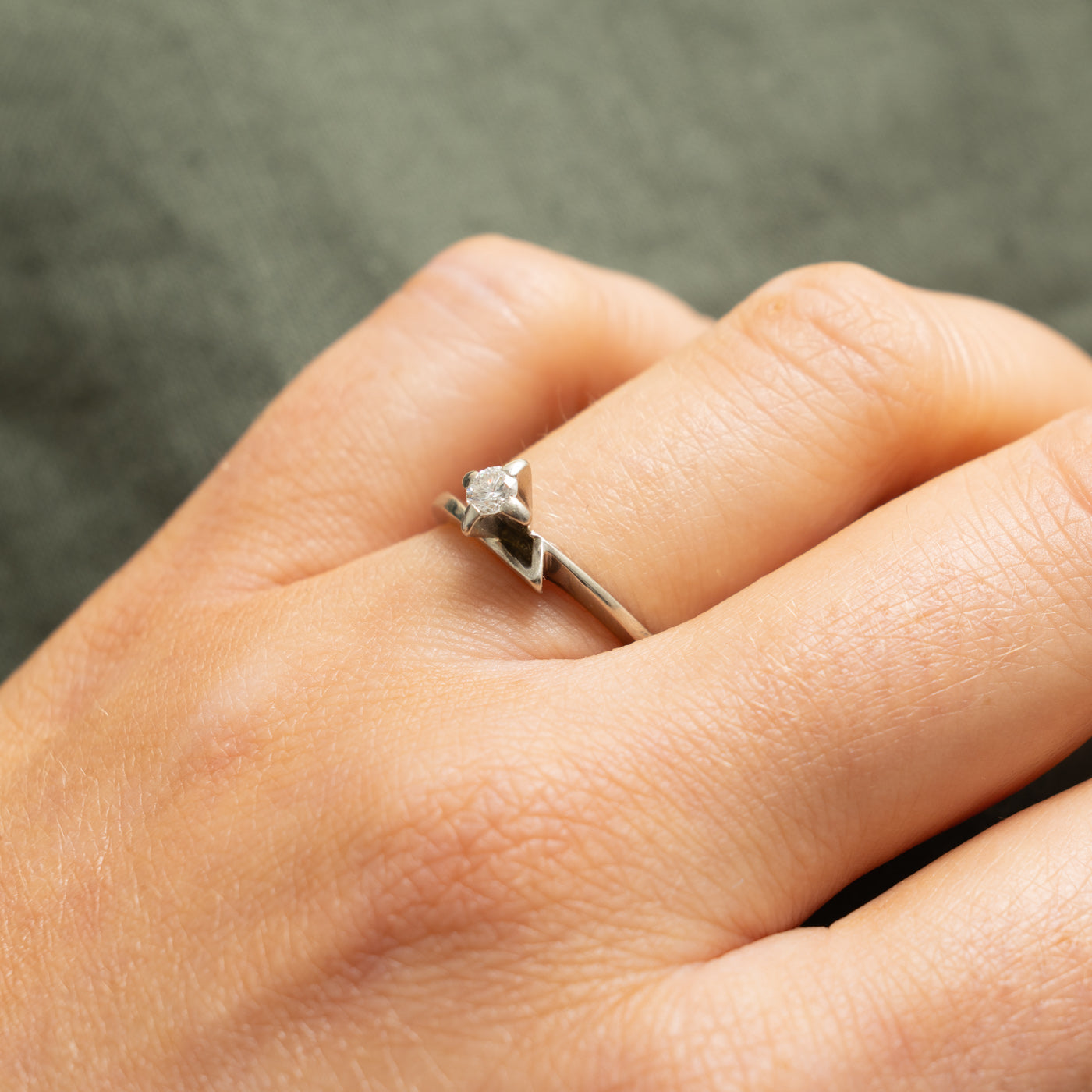 18k Solitaire Diamond Geometric Ring | 0.13ct | SZ 6.5