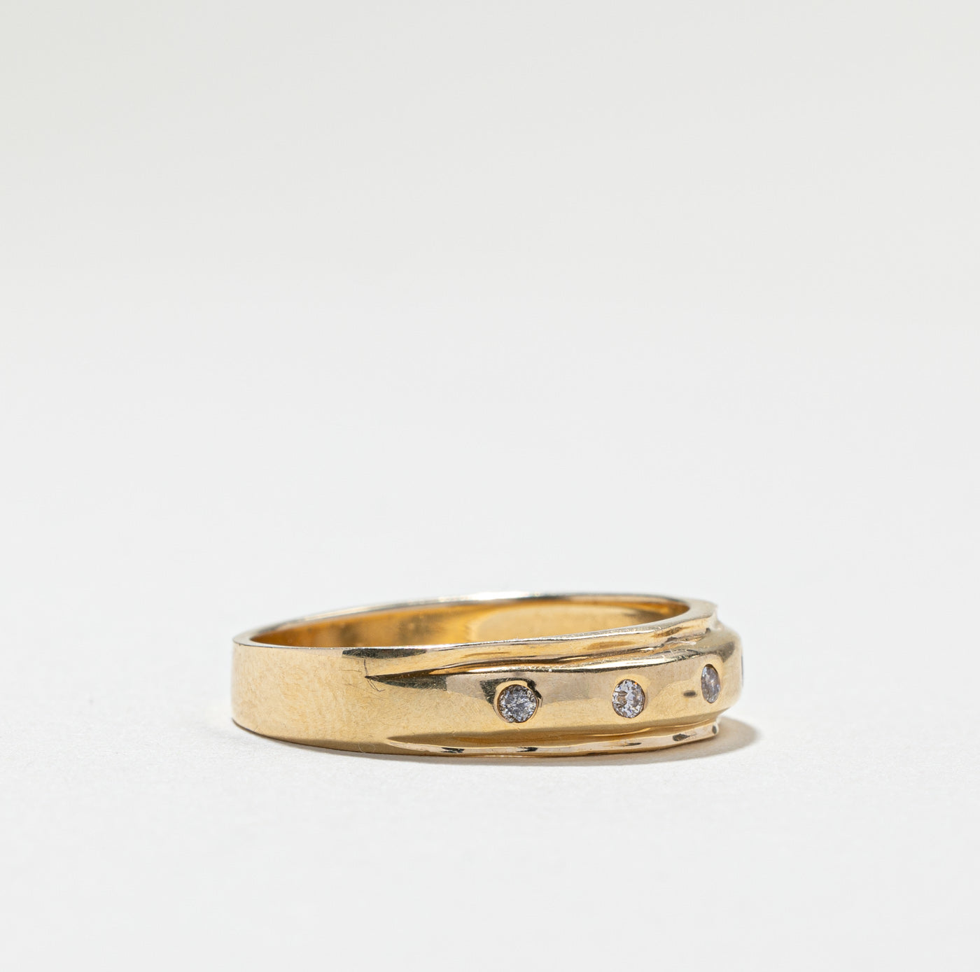 Flush Set Diamond Band | 0.09ctw | SZ 10 |