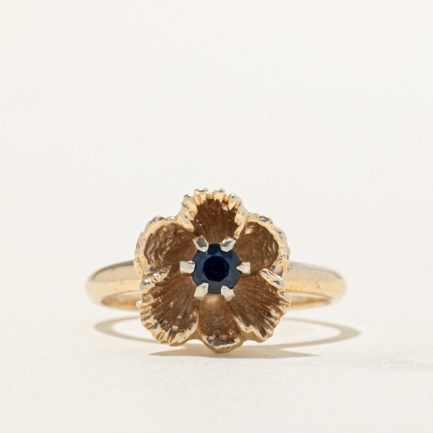 Solitaire Sapphire Flower Ring | 0.17ct | SZ 6