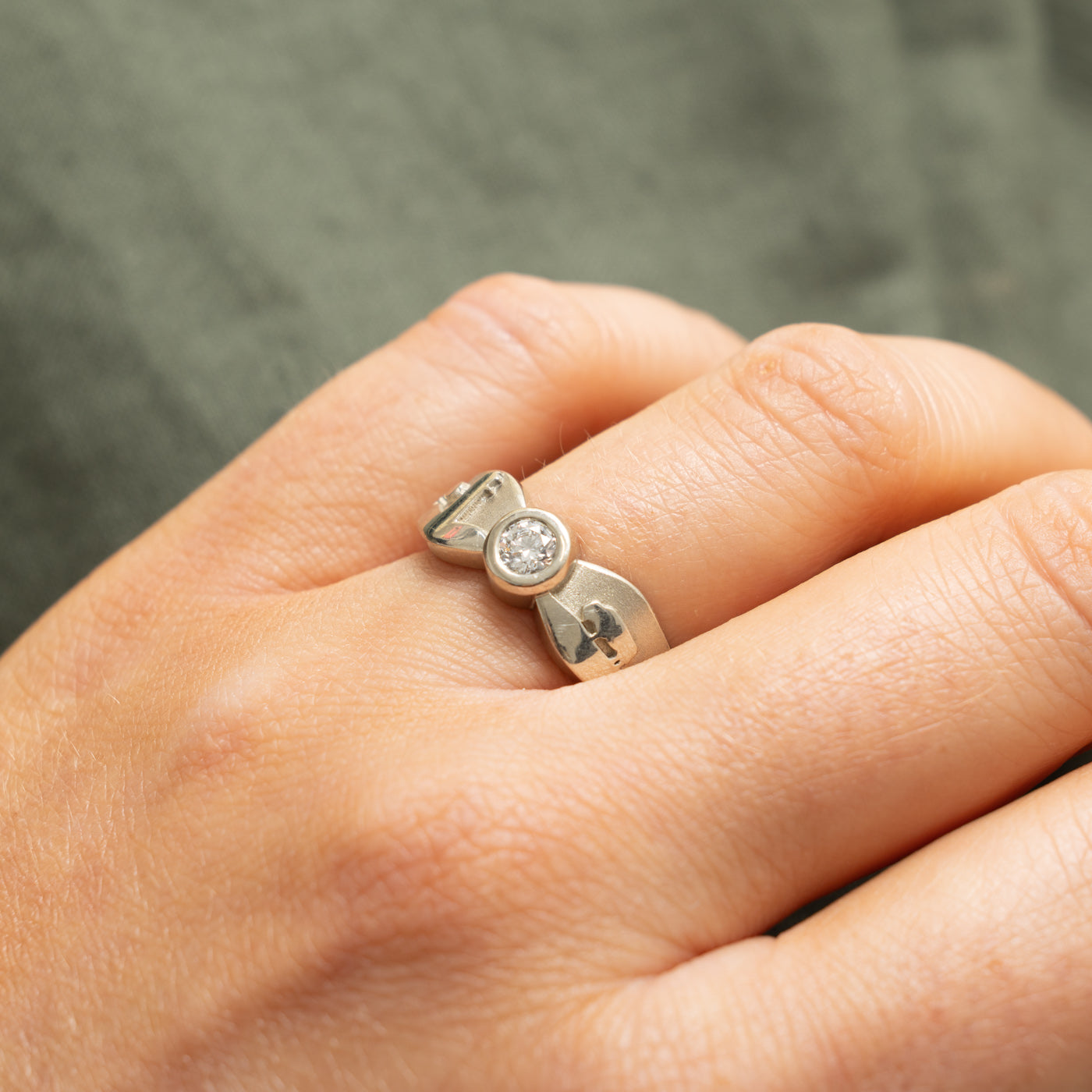 14k Solitaire Diamond Engraved & Matte Bison Ring | 0.38ct VS2 G VG | SZ 7.25