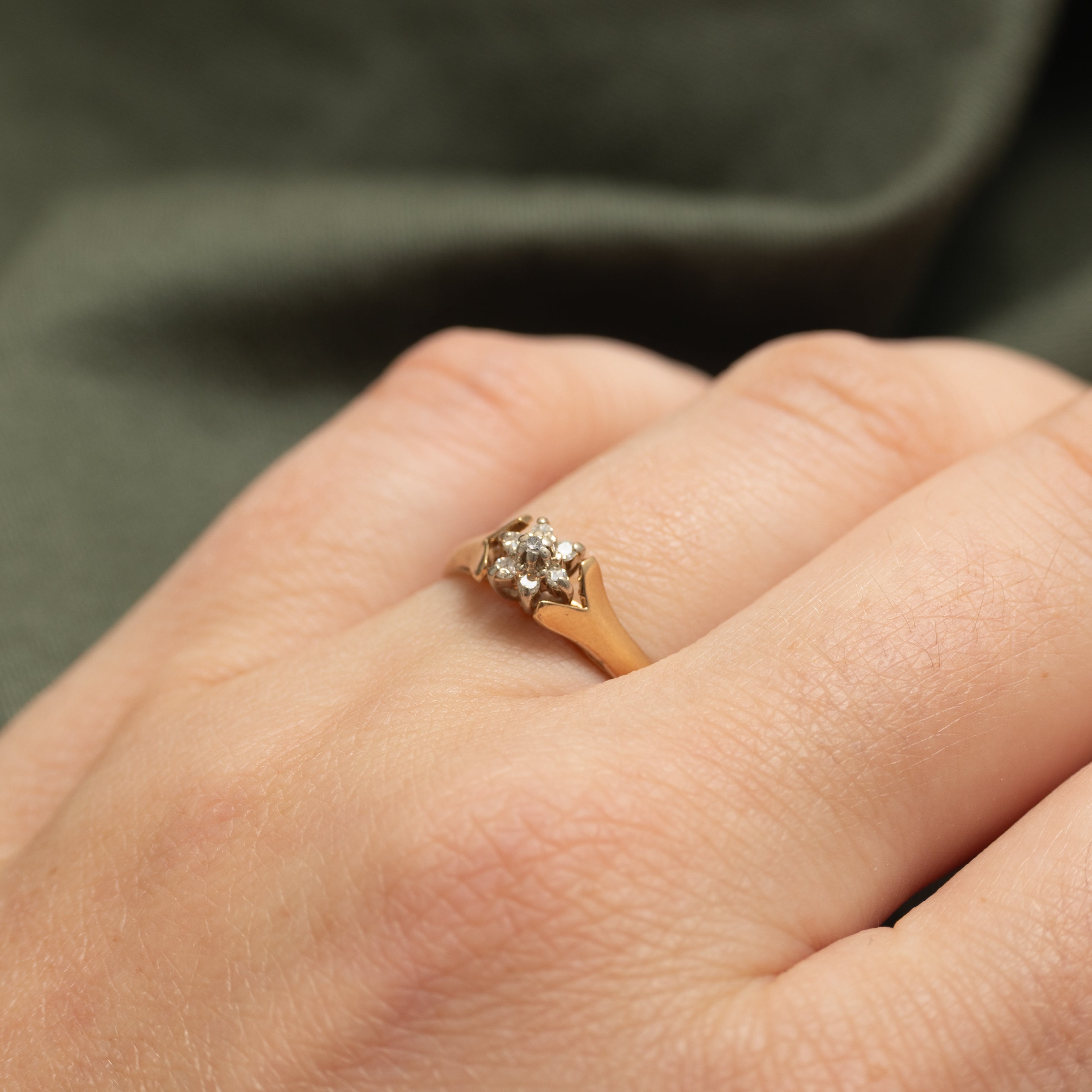 Diamond Petal Cluster Ring | SZ 6