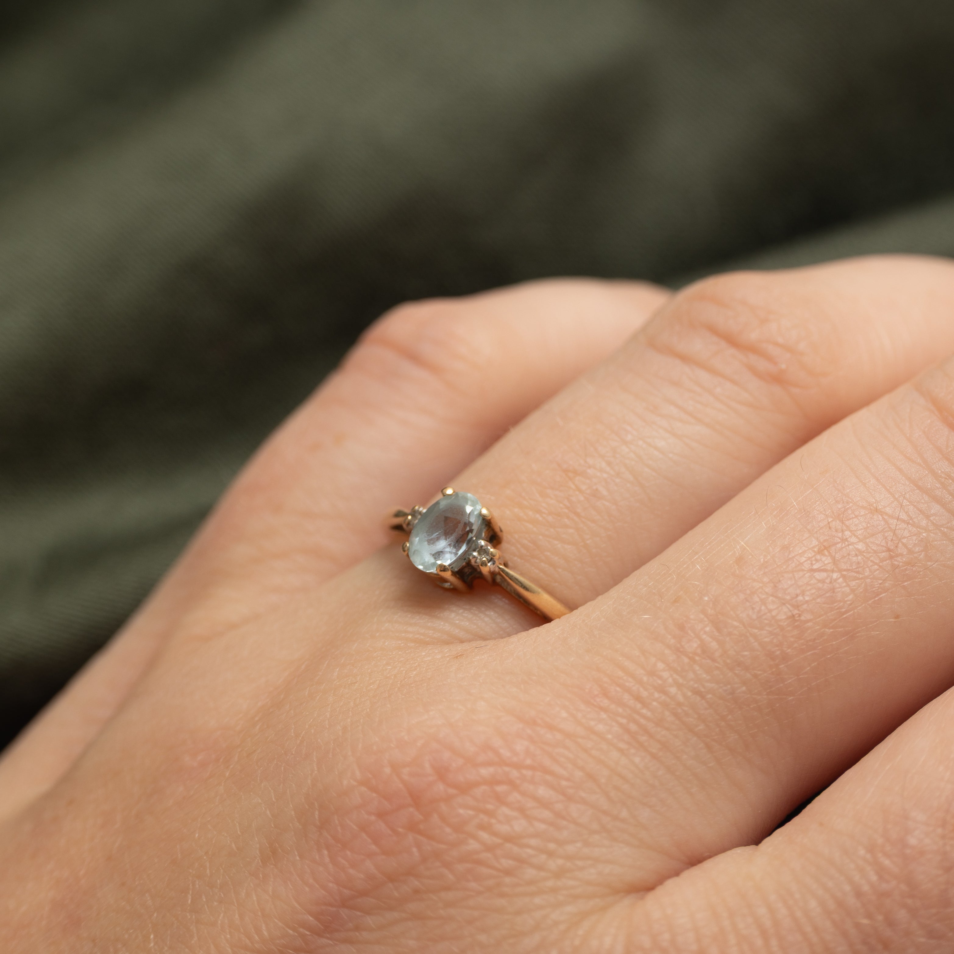 Oval Cut Aquamarine & Diamond Ring | 0.35ct, 0.005ctw | SZ 7