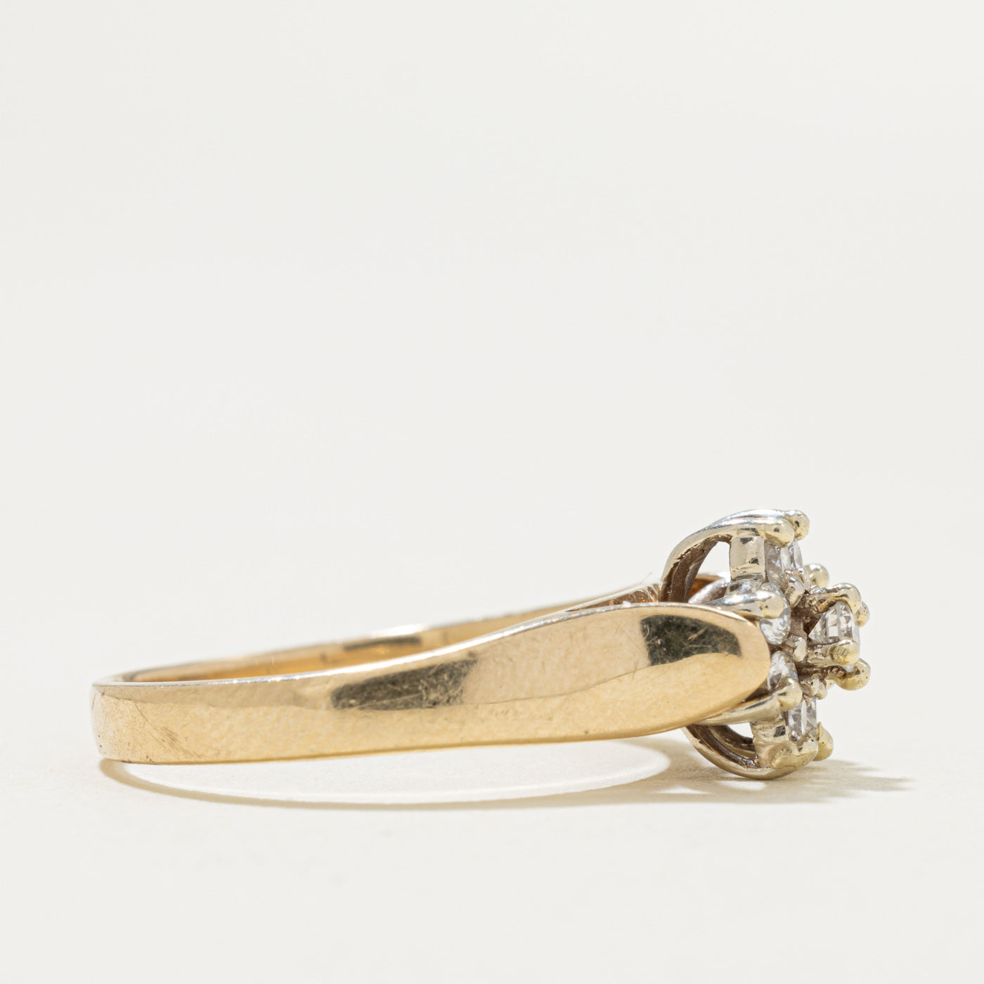 10k Diamond Floral Cluster Ring | 0.25ctw | SZ 8