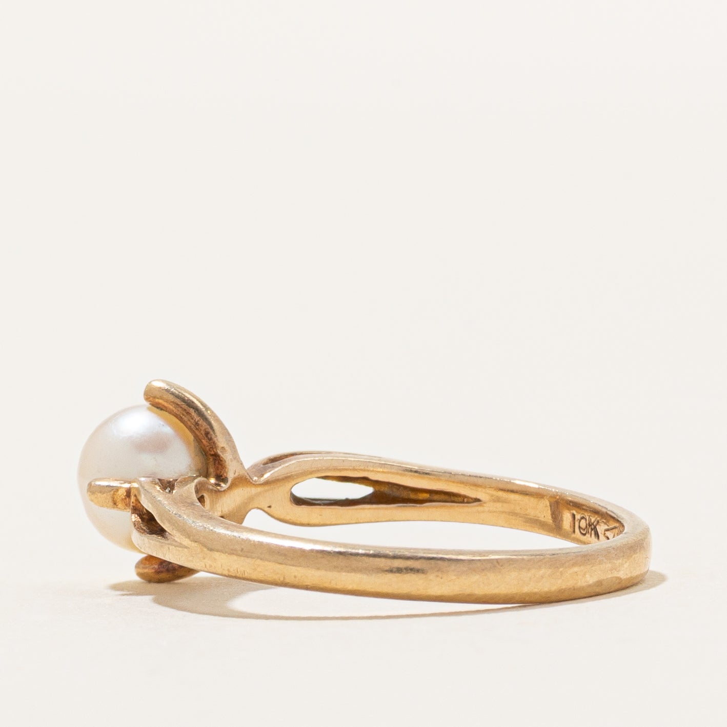 Solitaire Pearl Ring | SZ 5.75