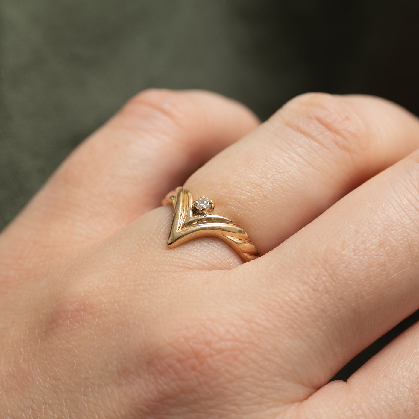 Diamond Grooved Chevron Ring | SZ 5