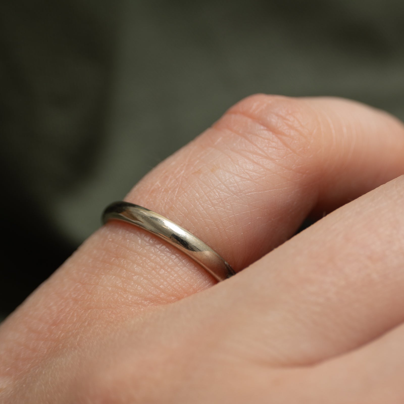 18k White Gold Thin Band | 2.3mm | SZ 4.25