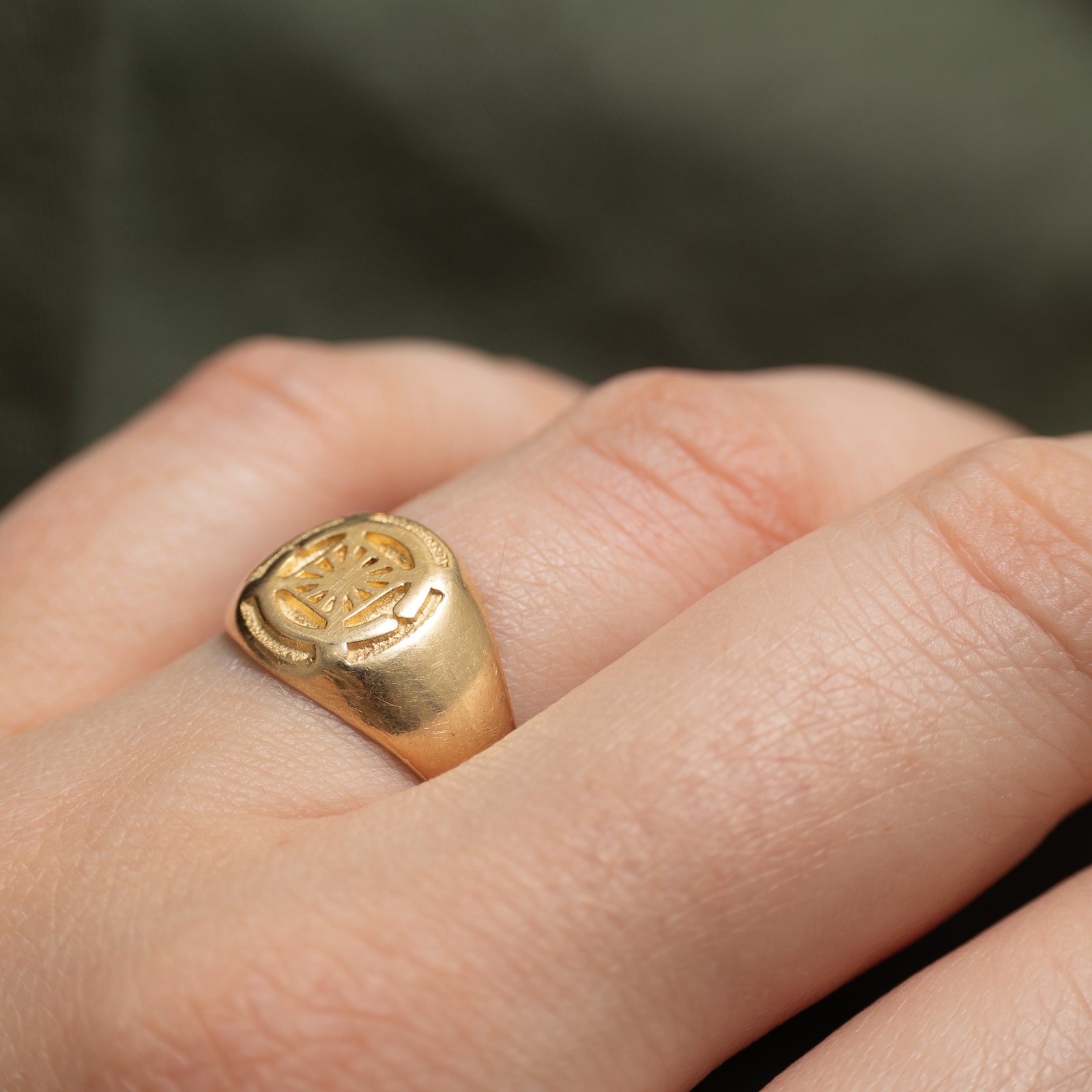 14K Yellow Gold Nautical Helm Signet Ring | SZ 7