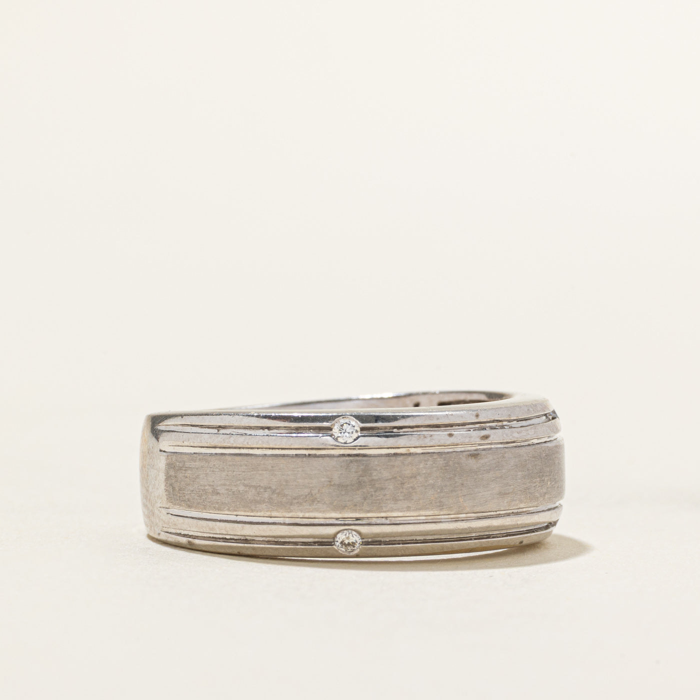 Diamond & Hidden Sapphire Grooved Band | 0.06ct, 0.03ctw | SZ 9