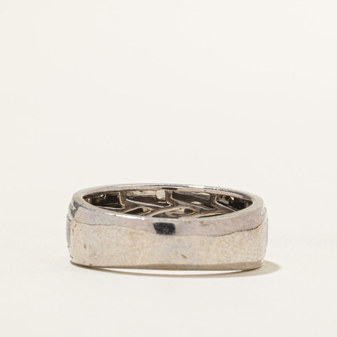 Diamond & Hidden Sapphire Grooved Band | 0.06ct, 0.03ctw | SZ 9