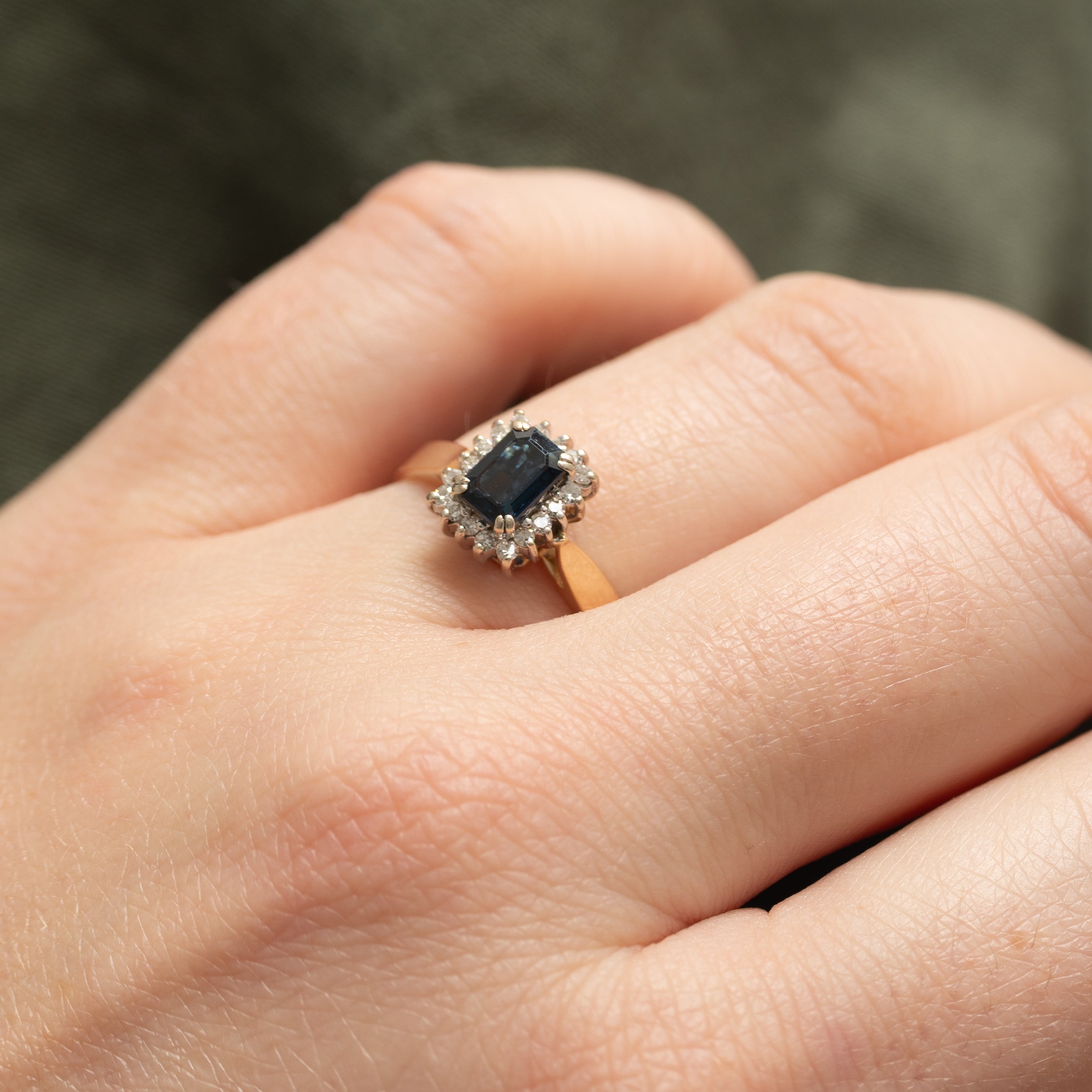 Bague halo pétales en saphir taille rectangulaire et diamants | 0,5 ct, 0,1 ct au total | Taille 6,0 |