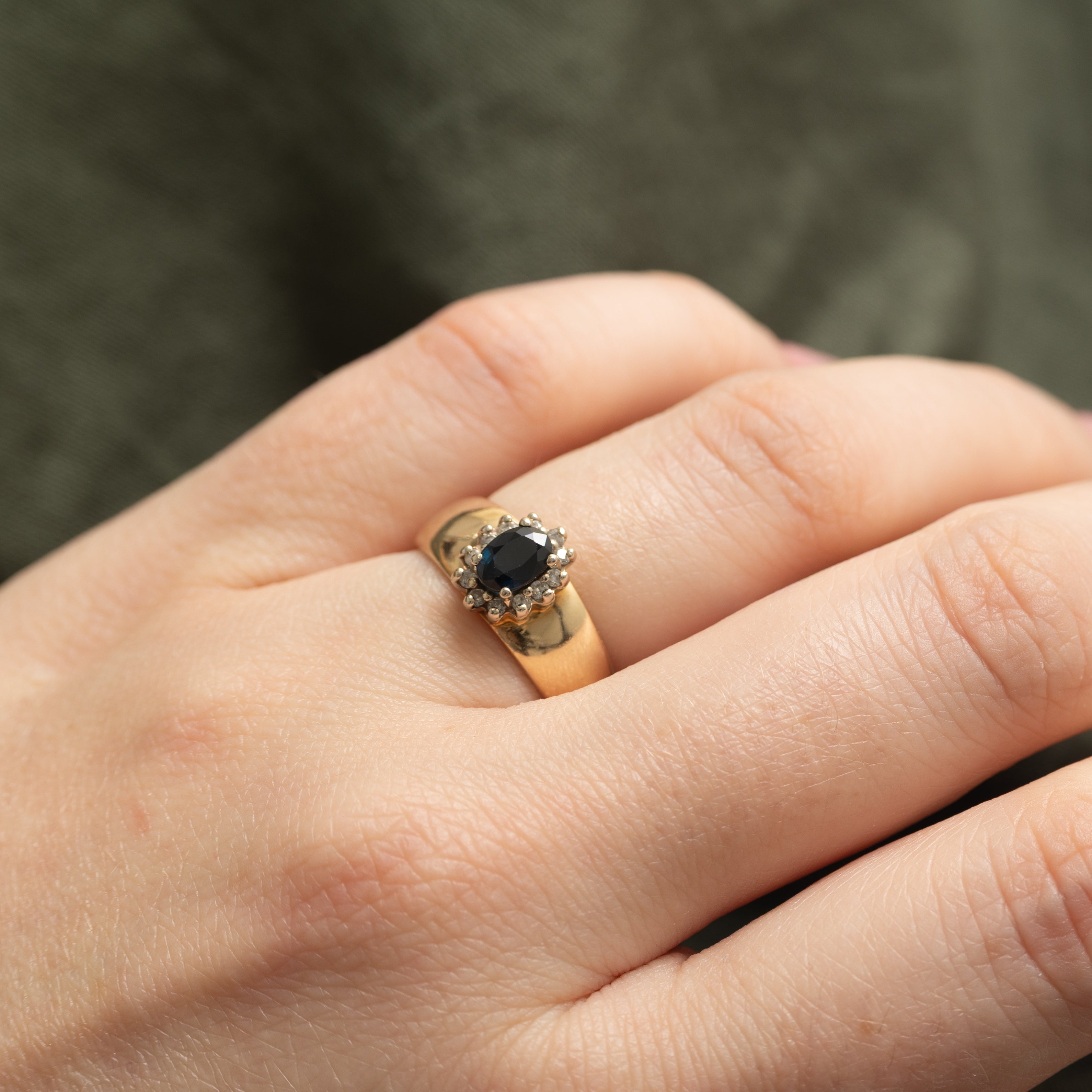 Oval Cut Sapphire & Diamond Petal Halo Ring | 0.4ct, 0.06ctw | SZ 5.5 |