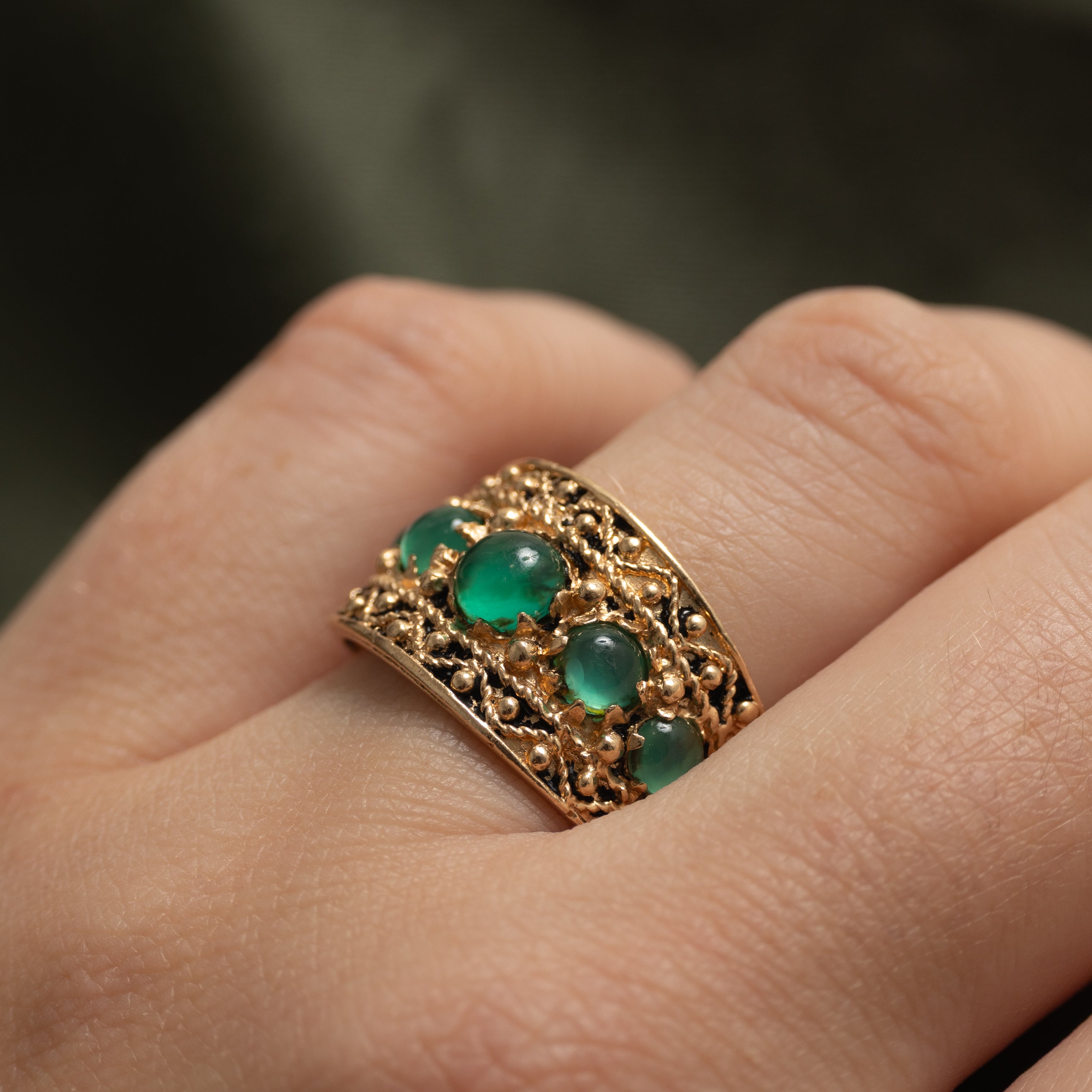 Vintage five-stone Crysoprase ring | 1.15ctw | SZ 7