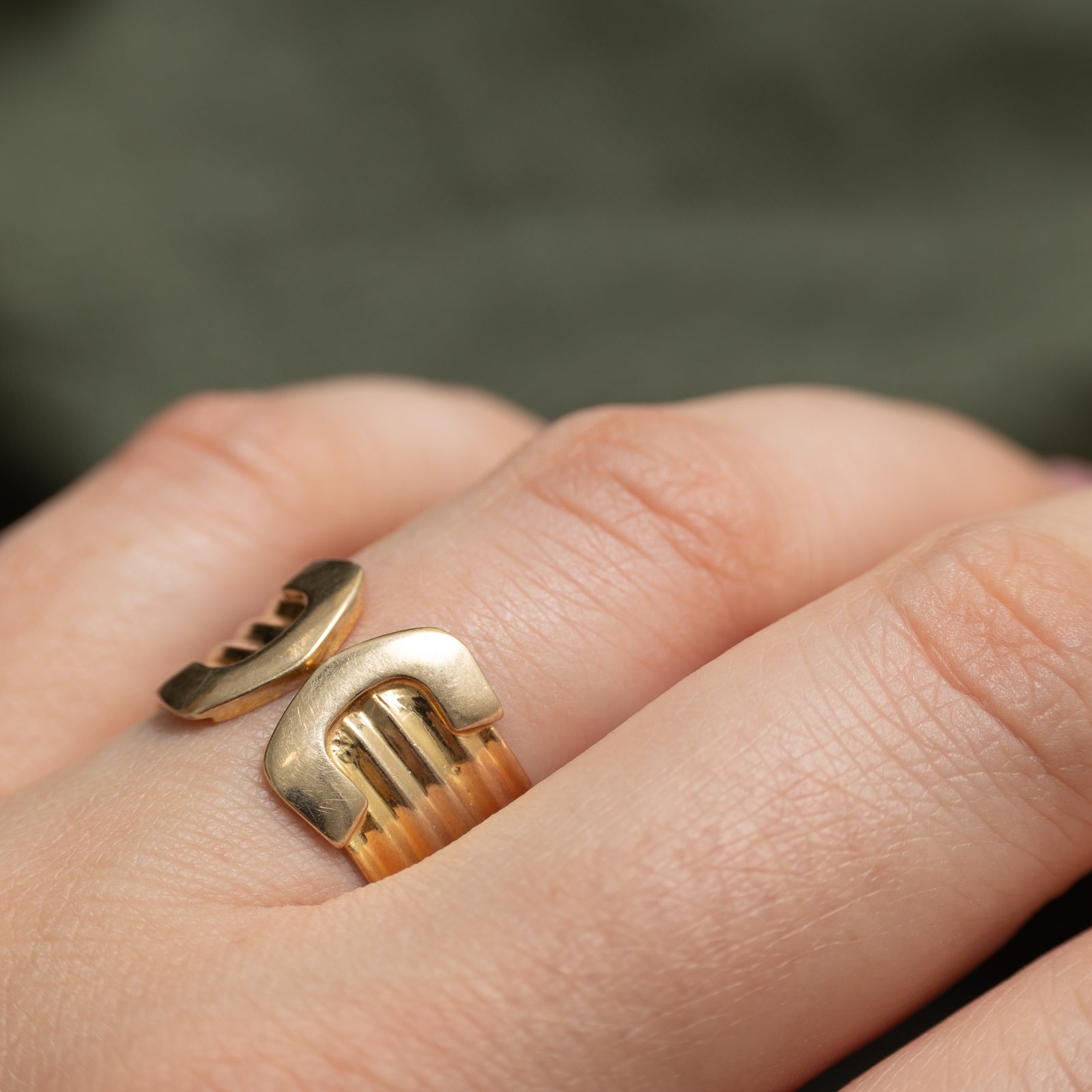 18k Yellow Gold Grooved Gap Ring | SZ 6.5