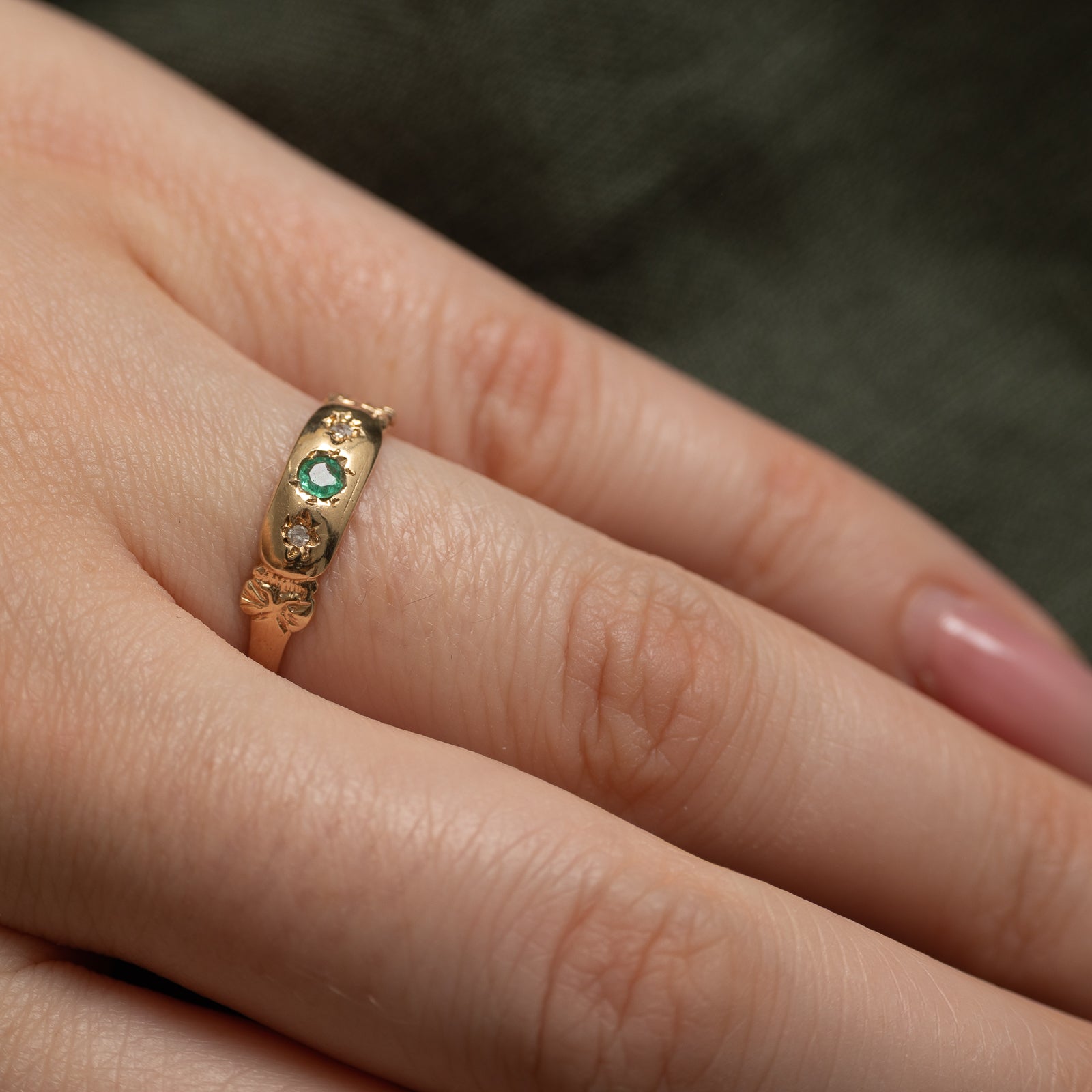 Emerald & Diamond Engraved Ring | 0.04ct, 0.01ctw | SZ 6.75