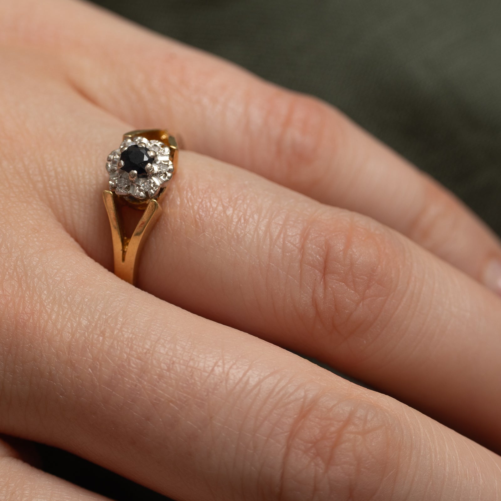 1975 London Sapphire & Diamond Ring | 0.14ct, 0.03ctw | SZ 6.25