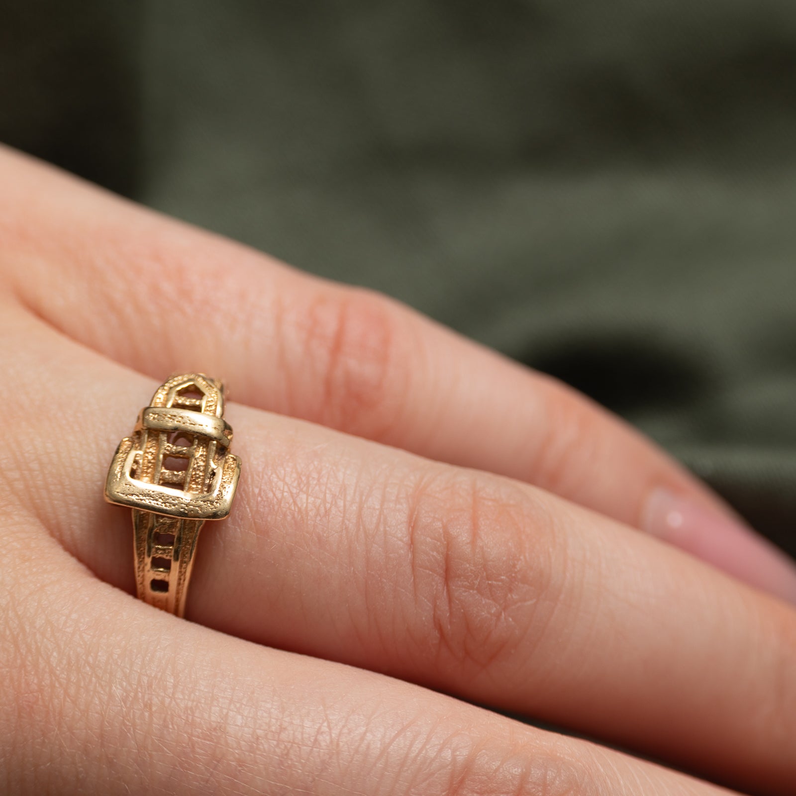 14k Yellow Gold Textured Buckle Ring | SZ 7.25