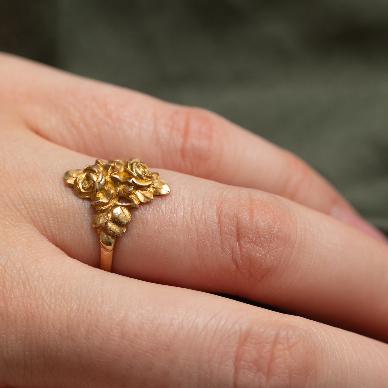French Hallmarked 18k Yellow Gold Rosebush Ring | SZ 6.5